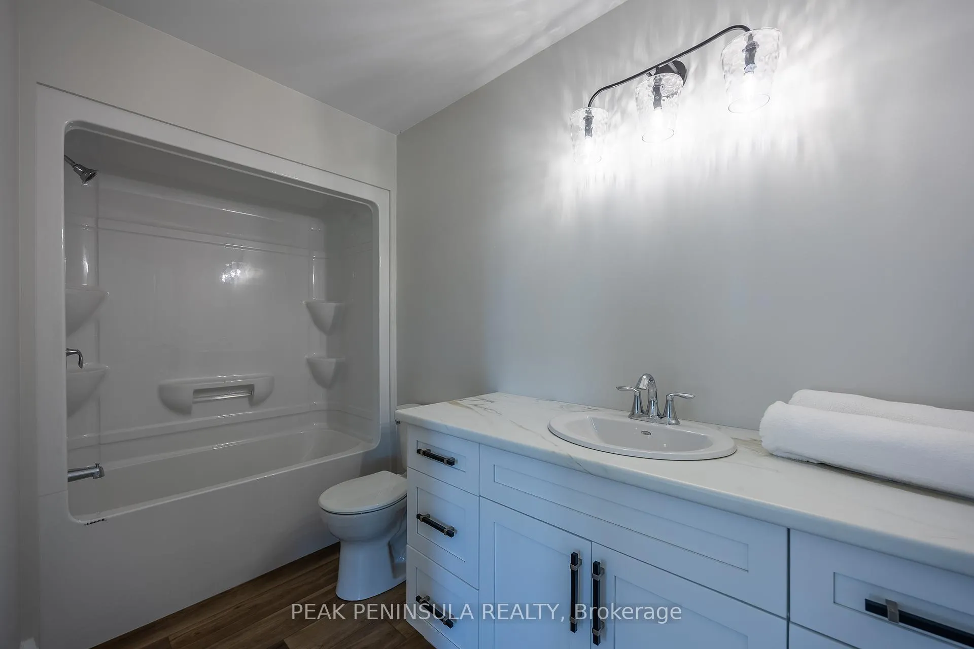 Photo 13 of 71 Hunter Drive S, Norfolk, Port Rowan — HOMEH