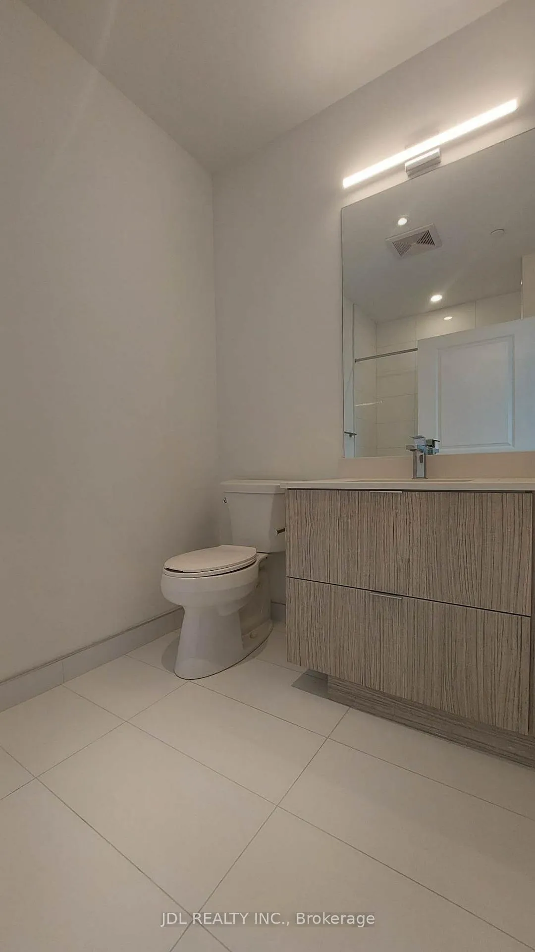 Photo 10 of Unit 3702, 395 Bloor Street E, Toronto, North St. James Town — HOMEH
