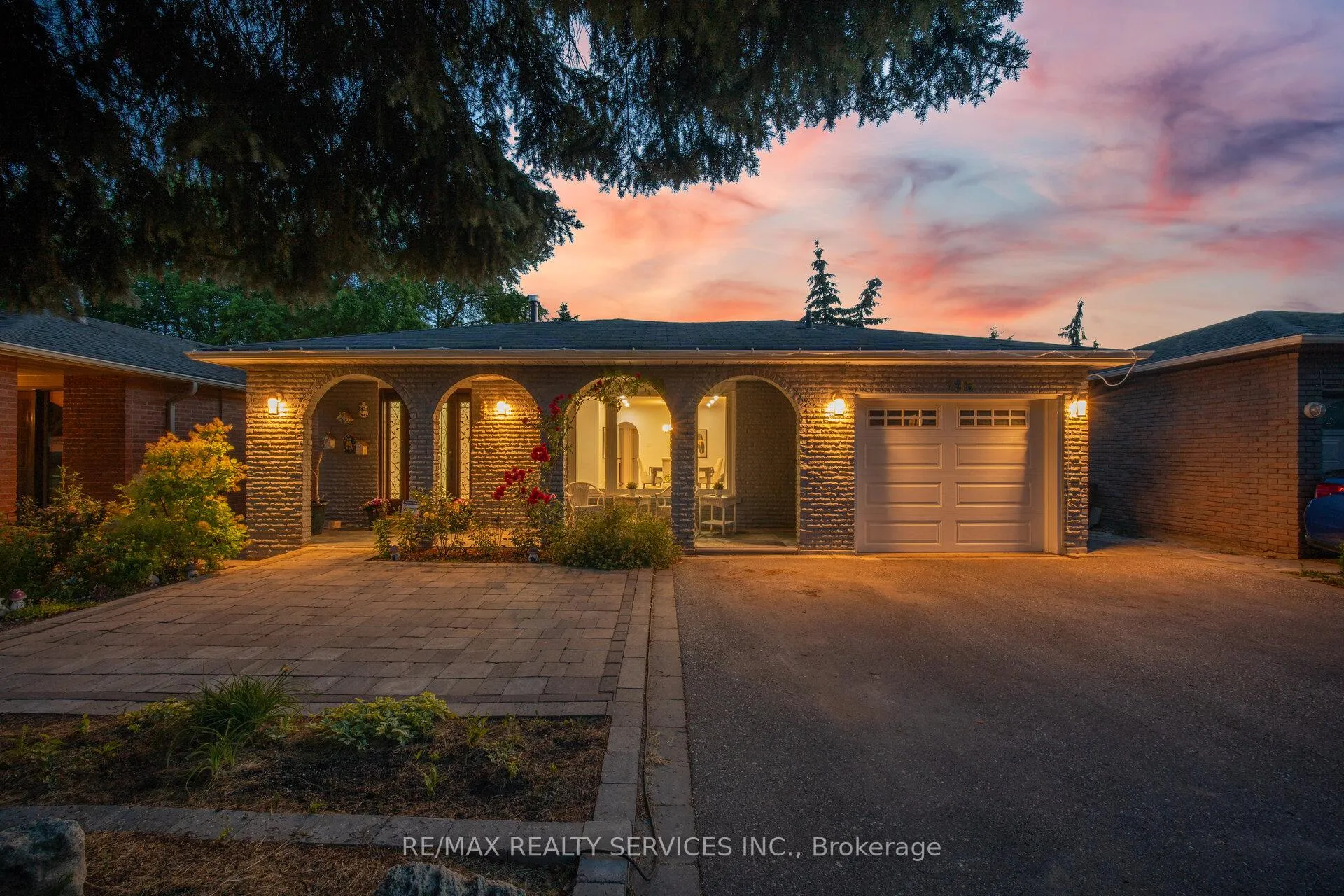 Photo 1 of 133 Romfield Circuit, Markham, Royal Orchard — HOMEH