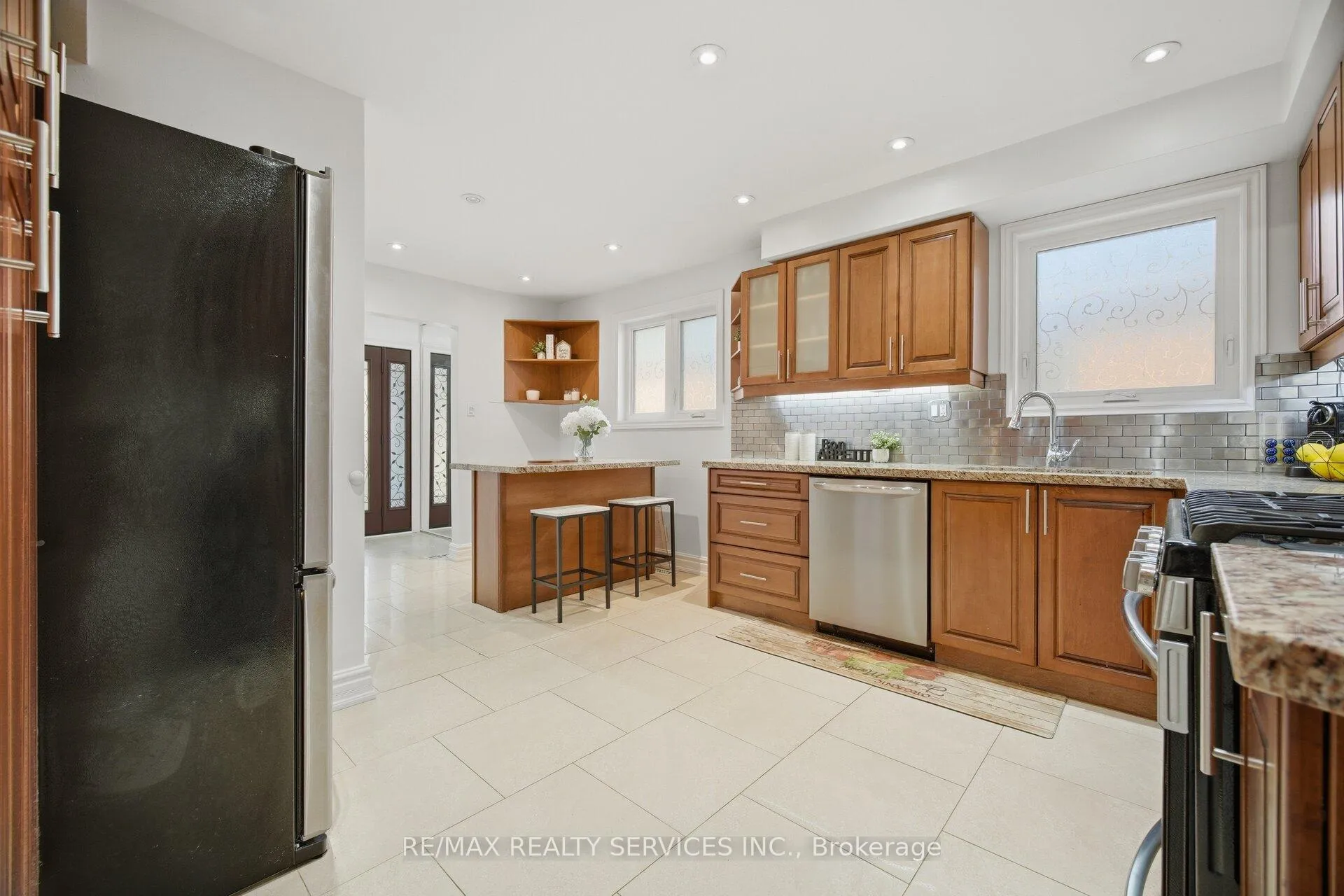 Photo 11 of 133 Romfield Circuit, Markham, Royal Orchard — HOMEH