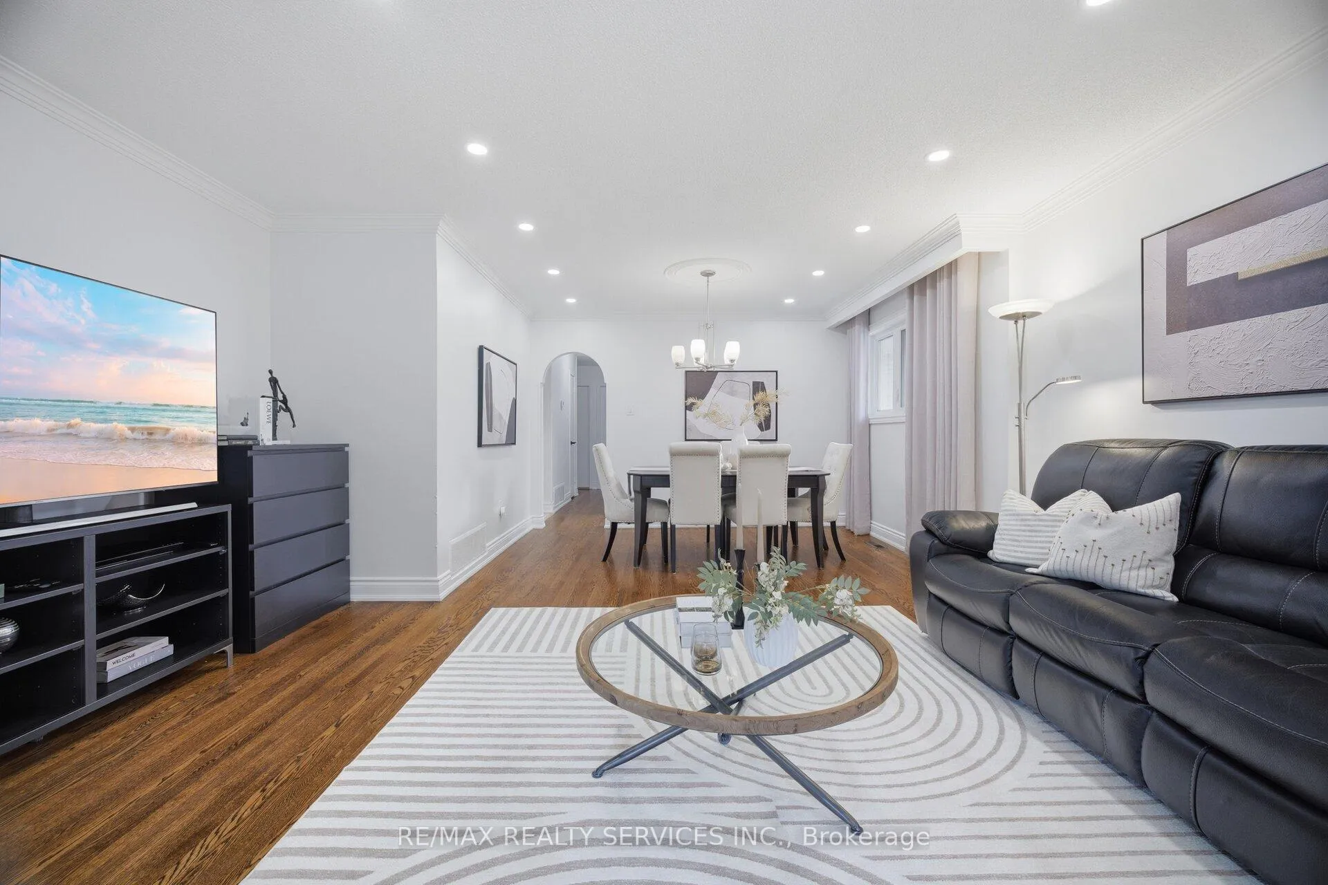 Photo 14 of 133 Romfield Circuit, Markham, Royal Orchard — HOMEH