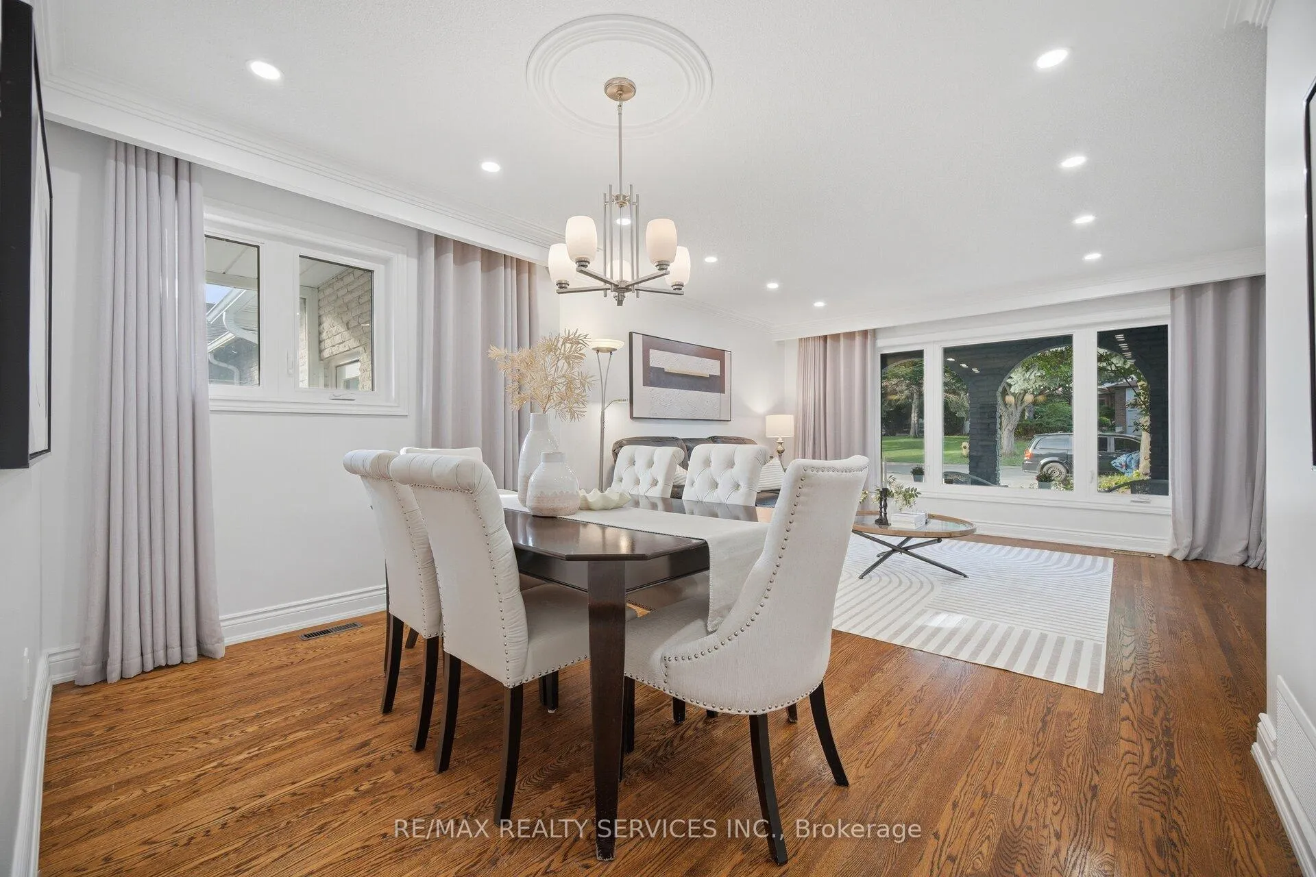 Photo 16 of 133 Romfield Circuit, Markham, Royal Orchard — HOMEH