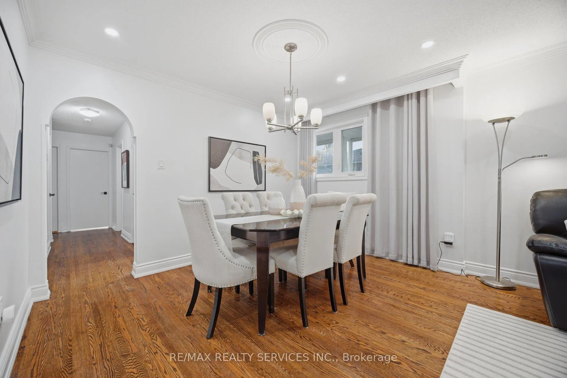 Photo 17 of 133 Romfield Circuit, Markham, Royal Orchard — HOMEH