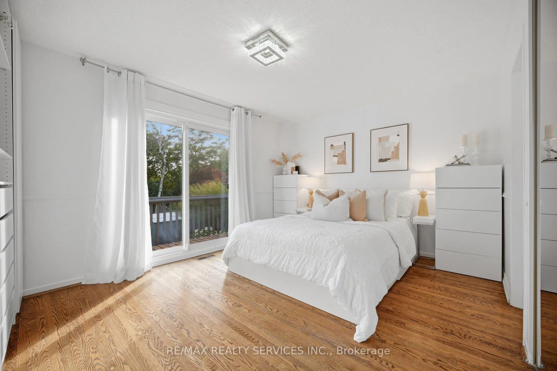 Photo 19 of 133 Romfield Circuit, Markham, Royal Orchard — HOMEH