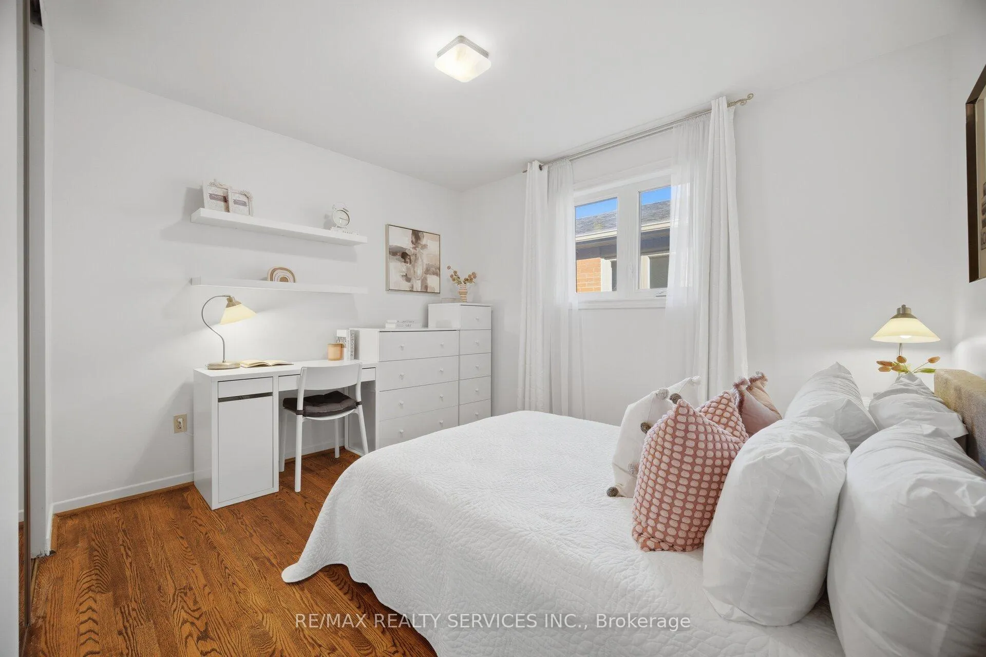 Photo 24 of 133 Romfield Circuit, Markham, Royal Orchard — HOMEH