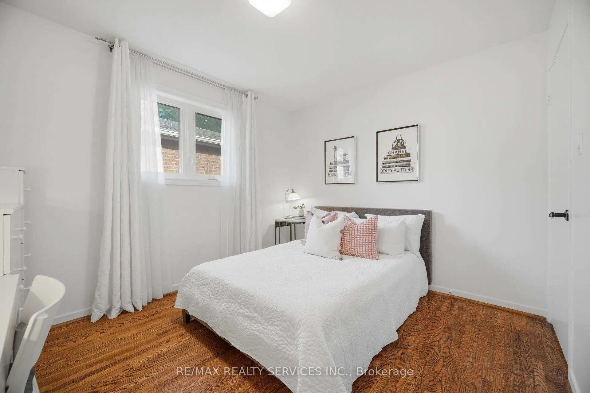 Photo 25 of 133 Romfield Circuit, Markham, Royal Orchard — HOMEH