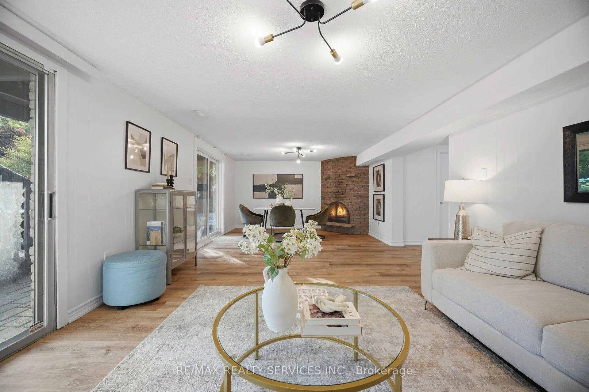 Photo 31 of 133 Romfield Circuit, Markham, Royal Orchard — HOMEH