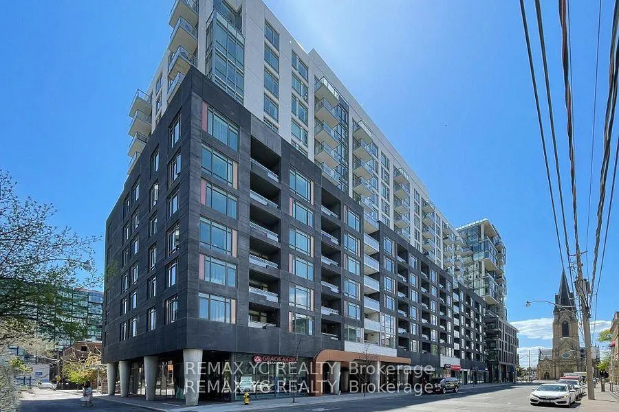 Front of Unit 217, 525 Adelaide Street W