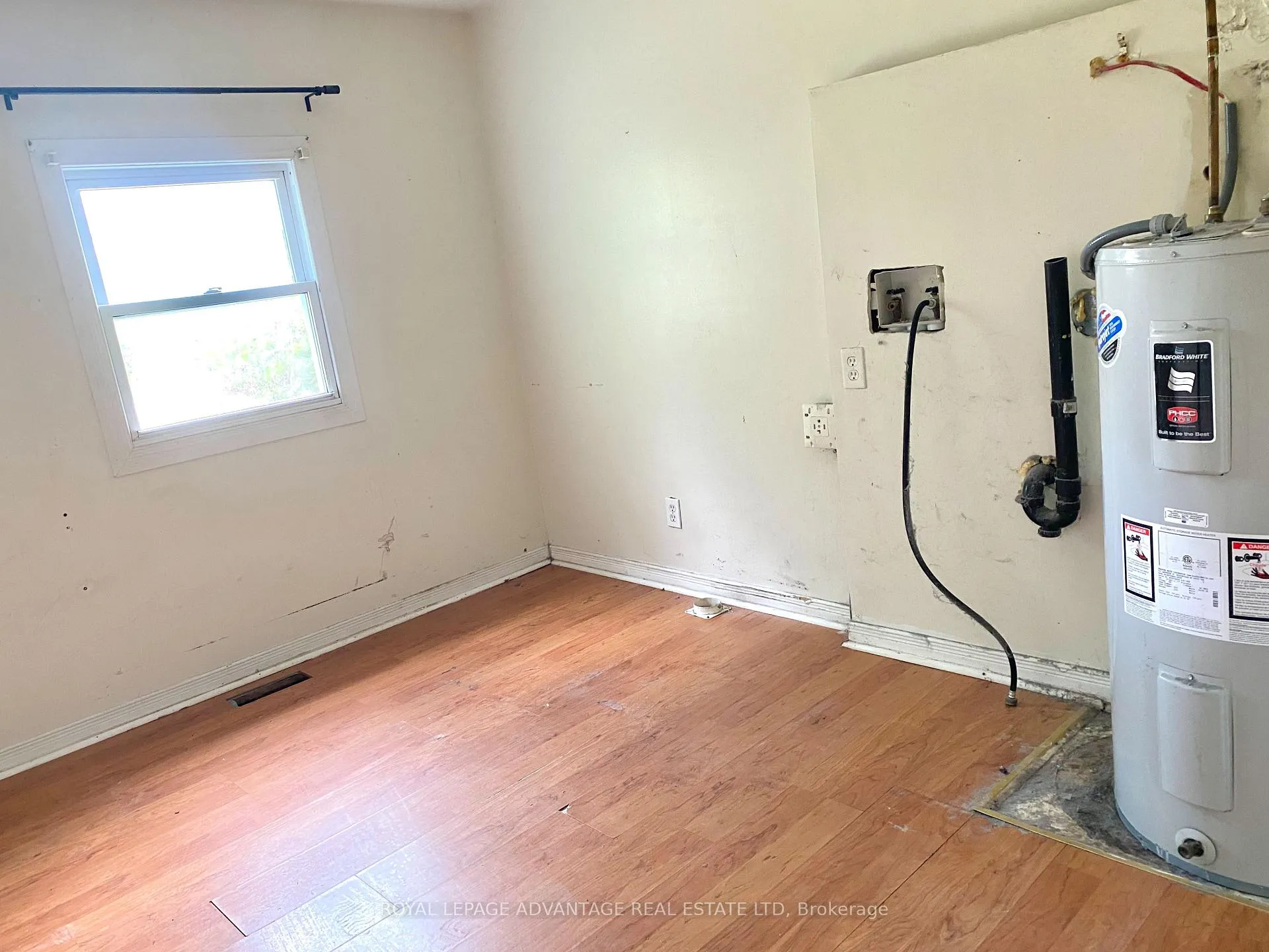Photo 13 of 110/112 Lorne Street, Smiths Falls, Smiths Falls — HOMEH