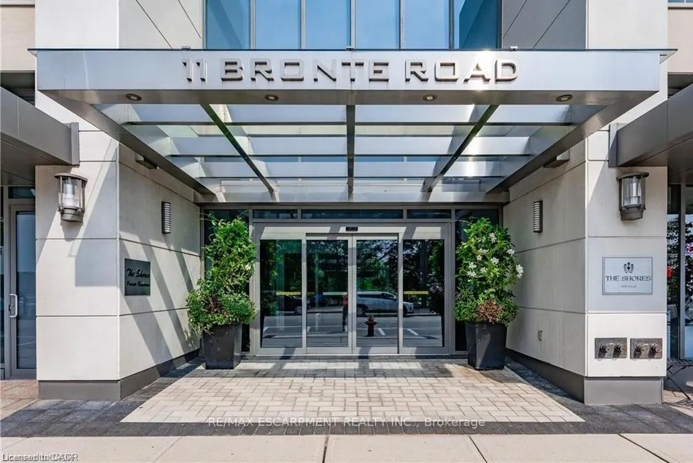 Photo 2 of Unit 703, 11 Bronte Road, Oakville, Bronte — HOMEH