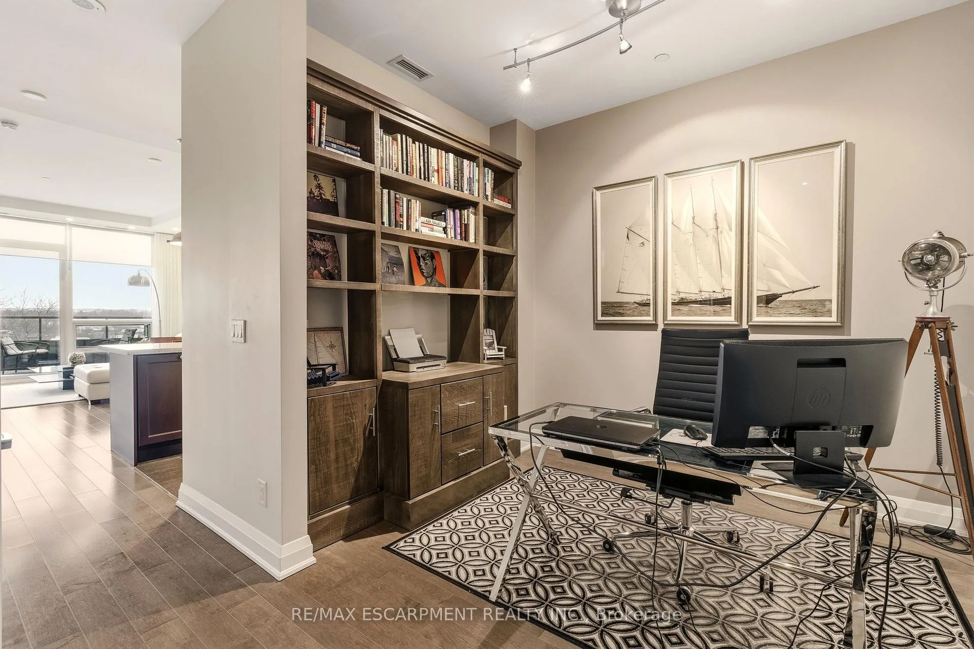 Photo 15 of Unit 703, 11 Bronte Road, Oakville, Bronte — HOMEH