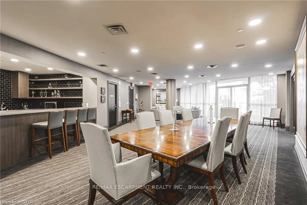 Photo 37 of Unit 703, 11 Bronte Road, Oakville, Bronte — HOMEH
