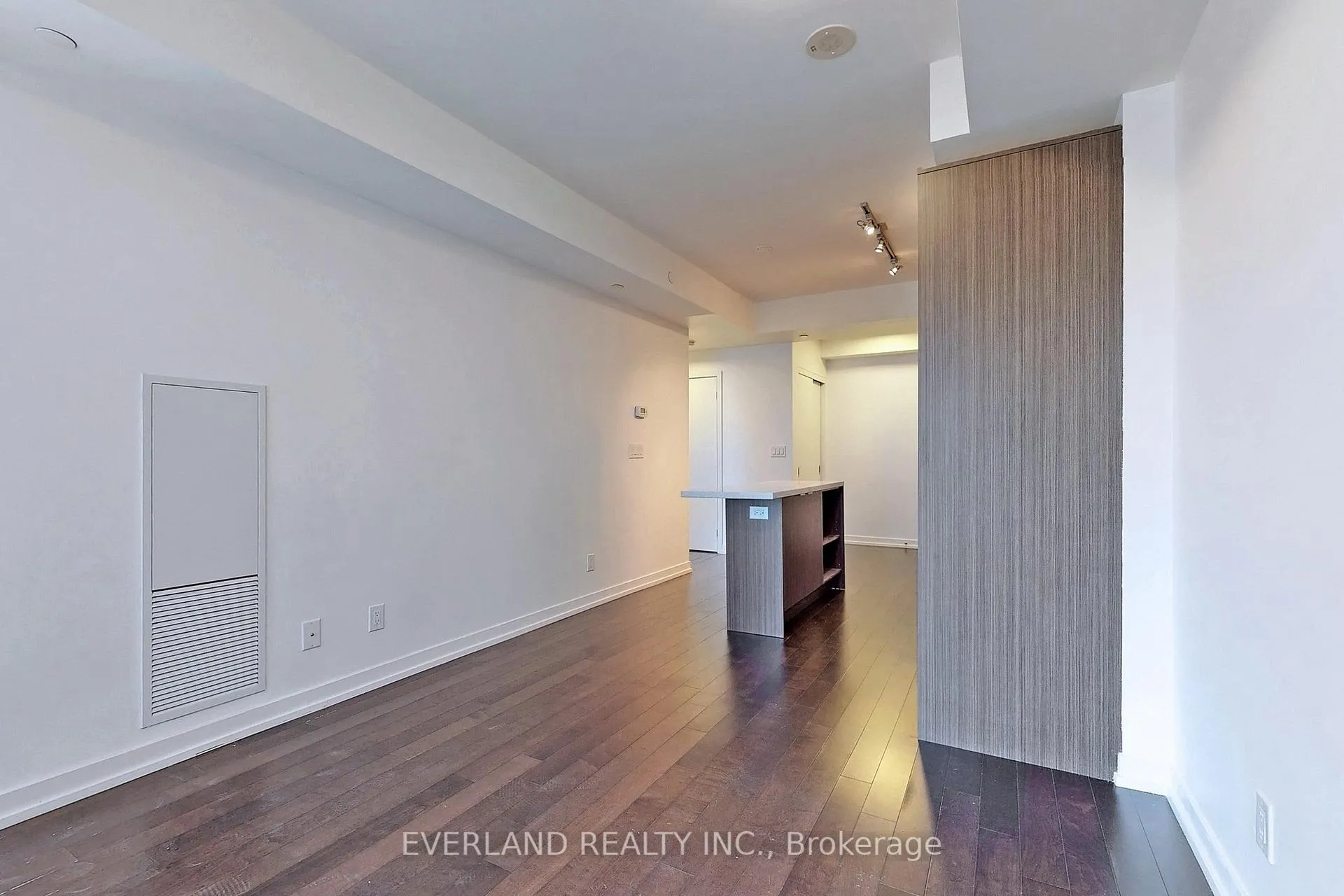 Photo 2 of Unit 1507, 21 Widmer Street, Toronto, Waterfront Communities — HOMEH