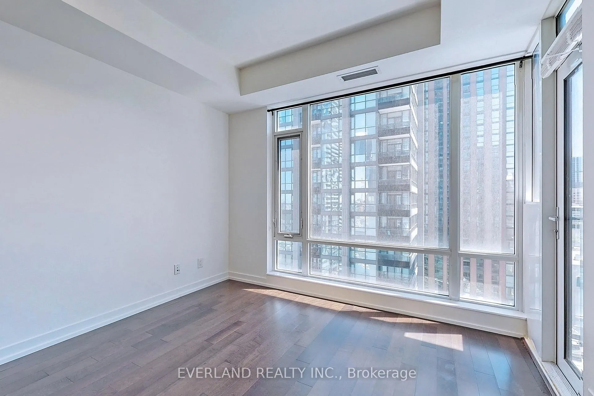Photo 14 of Unit 1507, 21 Widmer Street, Toronto, Waterfront Communities — HOMEH