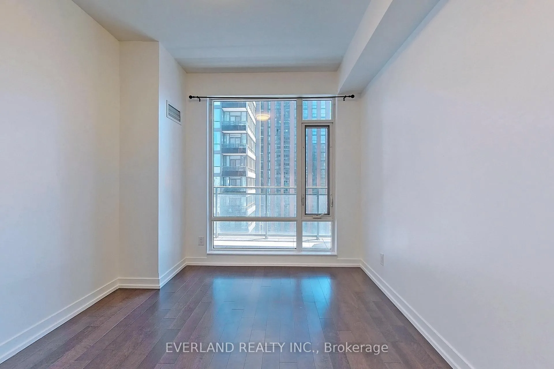 Photo 16 of Unit 1507, 21 Widmer Street, Toronto, Waterfront Communities — HOMEH
