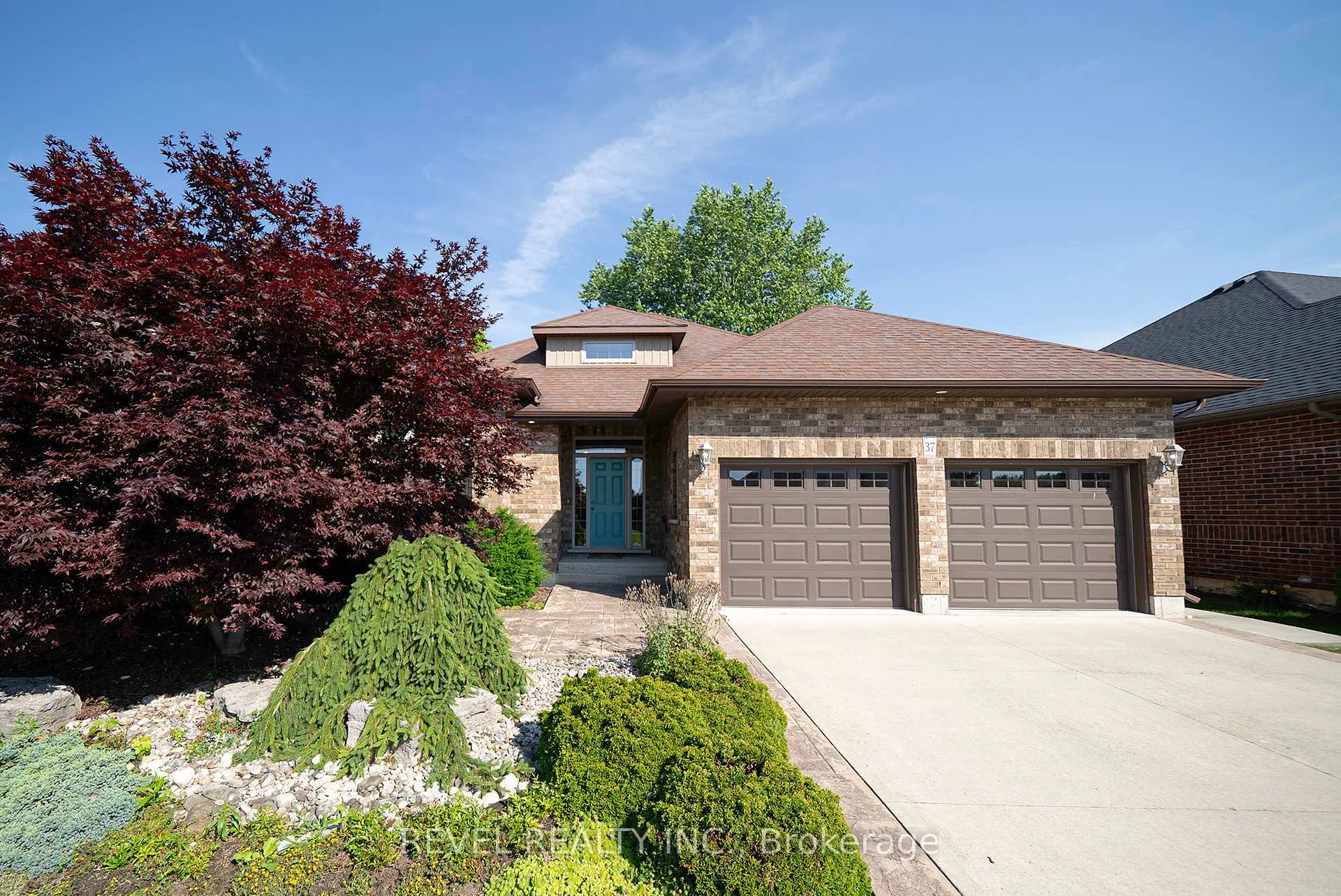 Photo 3 of 37 Mulberry Lane, Norfolk, Port Dover — HOMEH