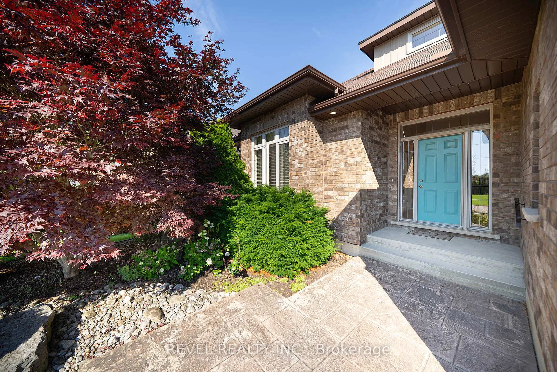 Photo 5 of 37 Mulberry Lane, Norfolk, Port Dover — HOMEH