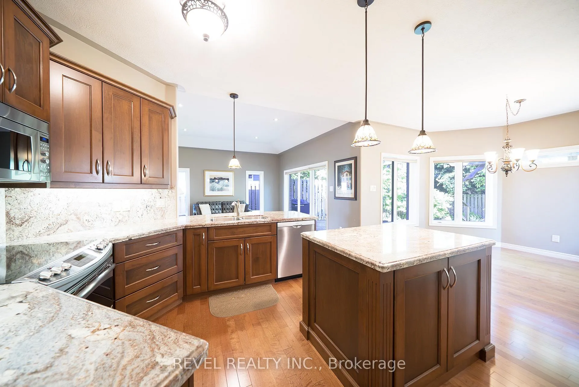Photo 8 of 37 Mulberry Lane, Norfolk, Port Dover — HOMEH