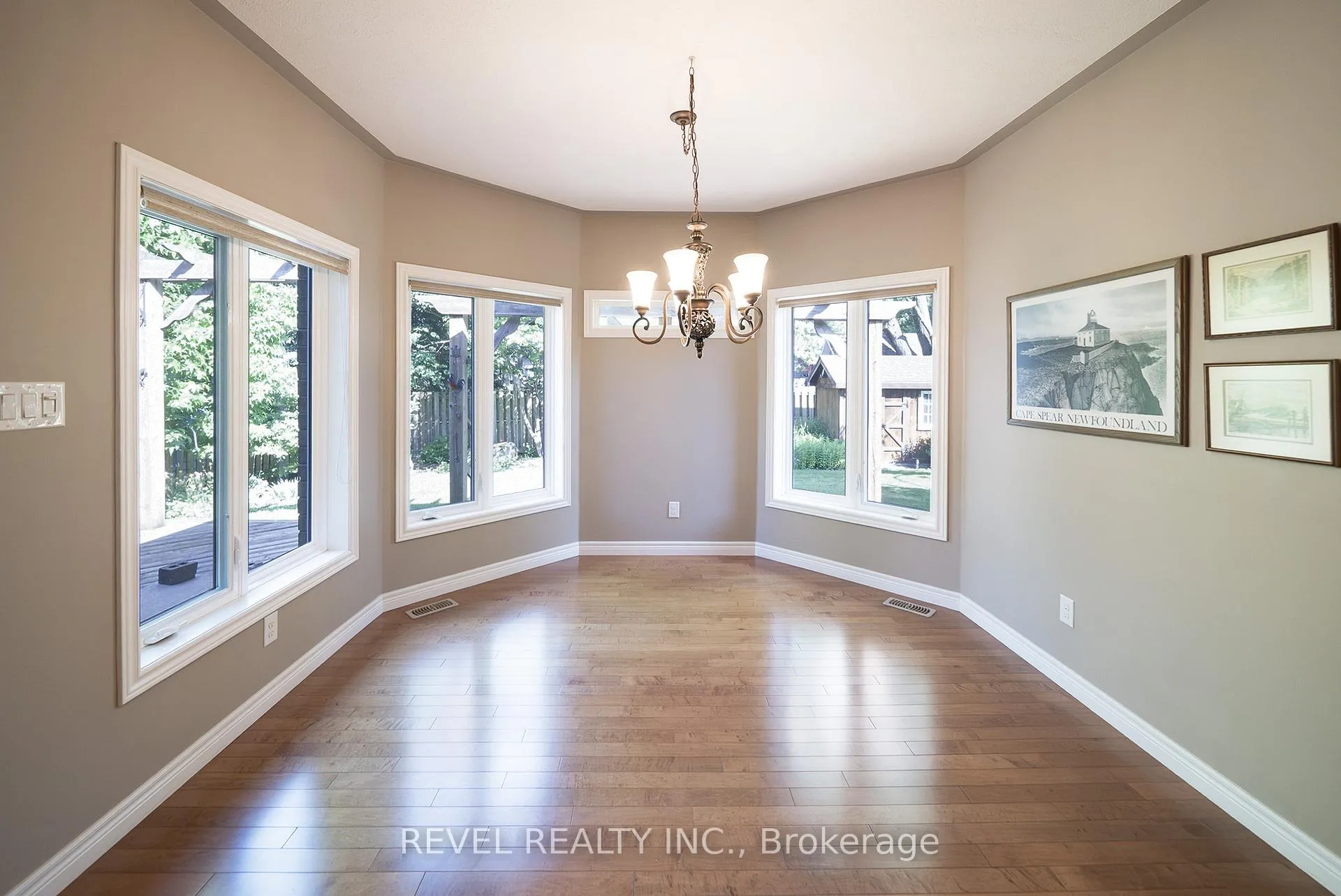 Photo 10 of 37 Mulberry Lane, Norfolk, Port Dover — HOMEH