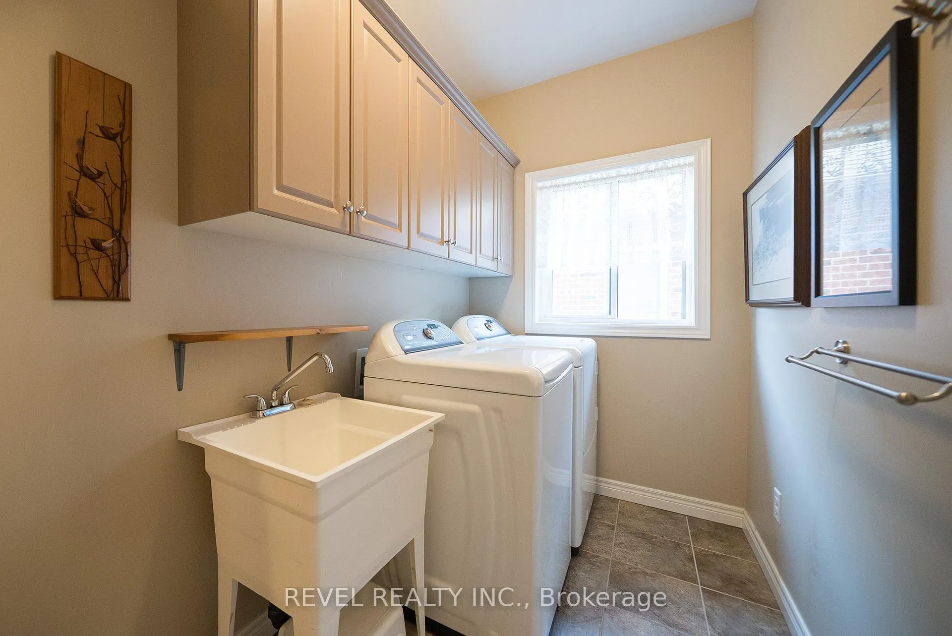 Photo 17 of 37 Mulberry Lane, Norfolk, Port Dover — HOMEH