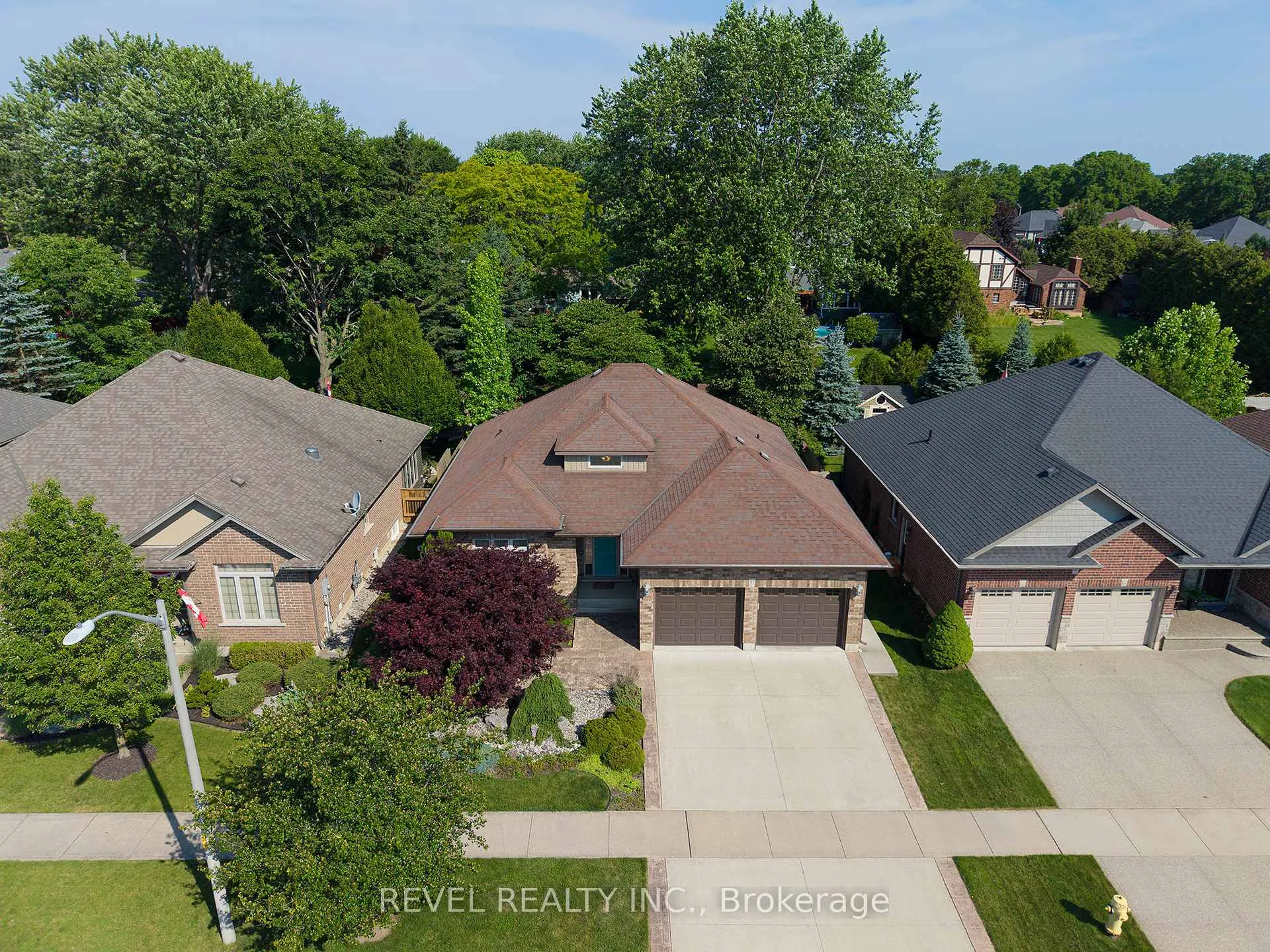 Photo 33 of 37 Mulberry Lane, Norfolk, Port Dover — HOMEH