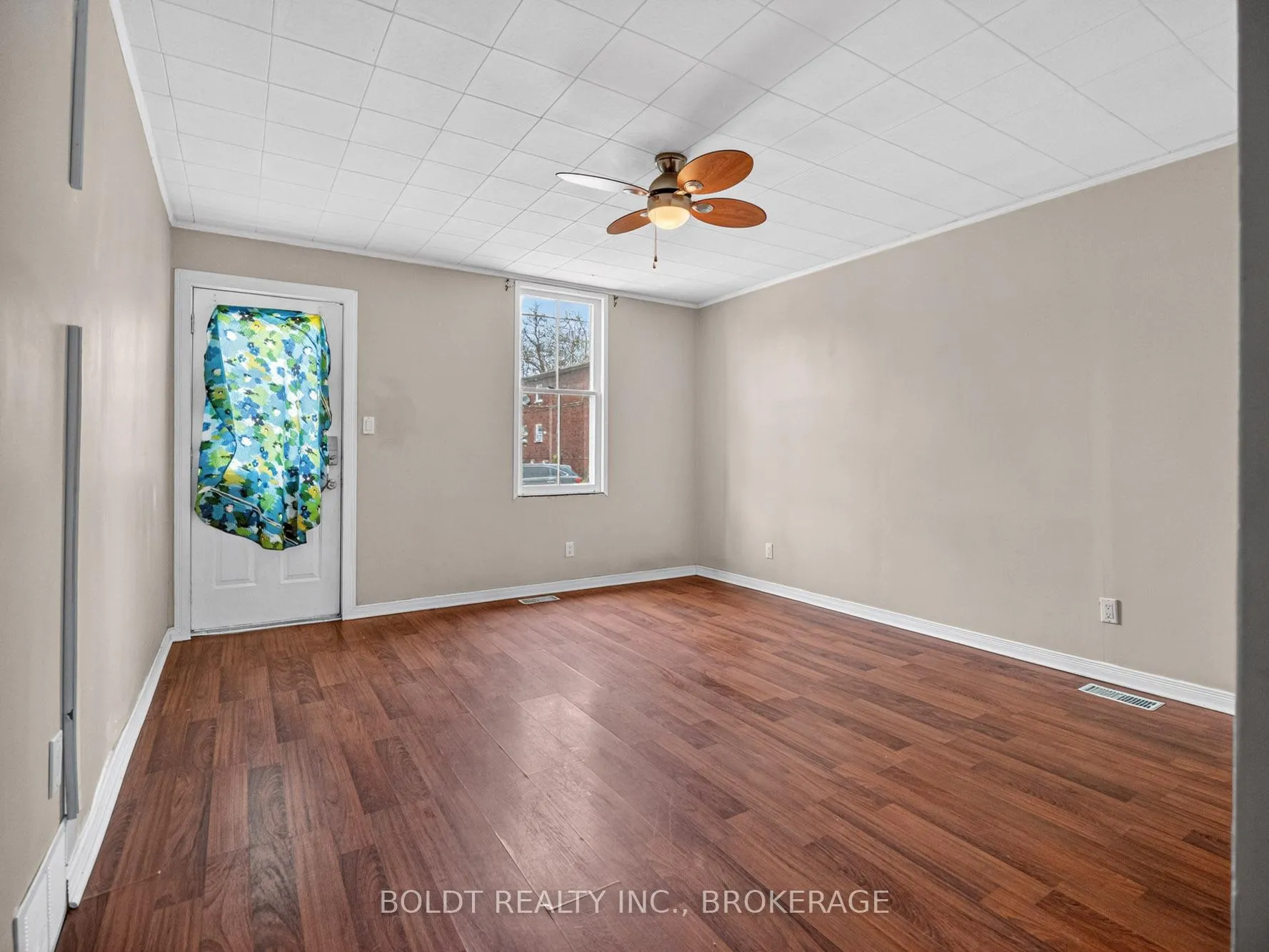 Photo 4 of 78 Maple Street, St. Catharines, Downtown — HOMEH
