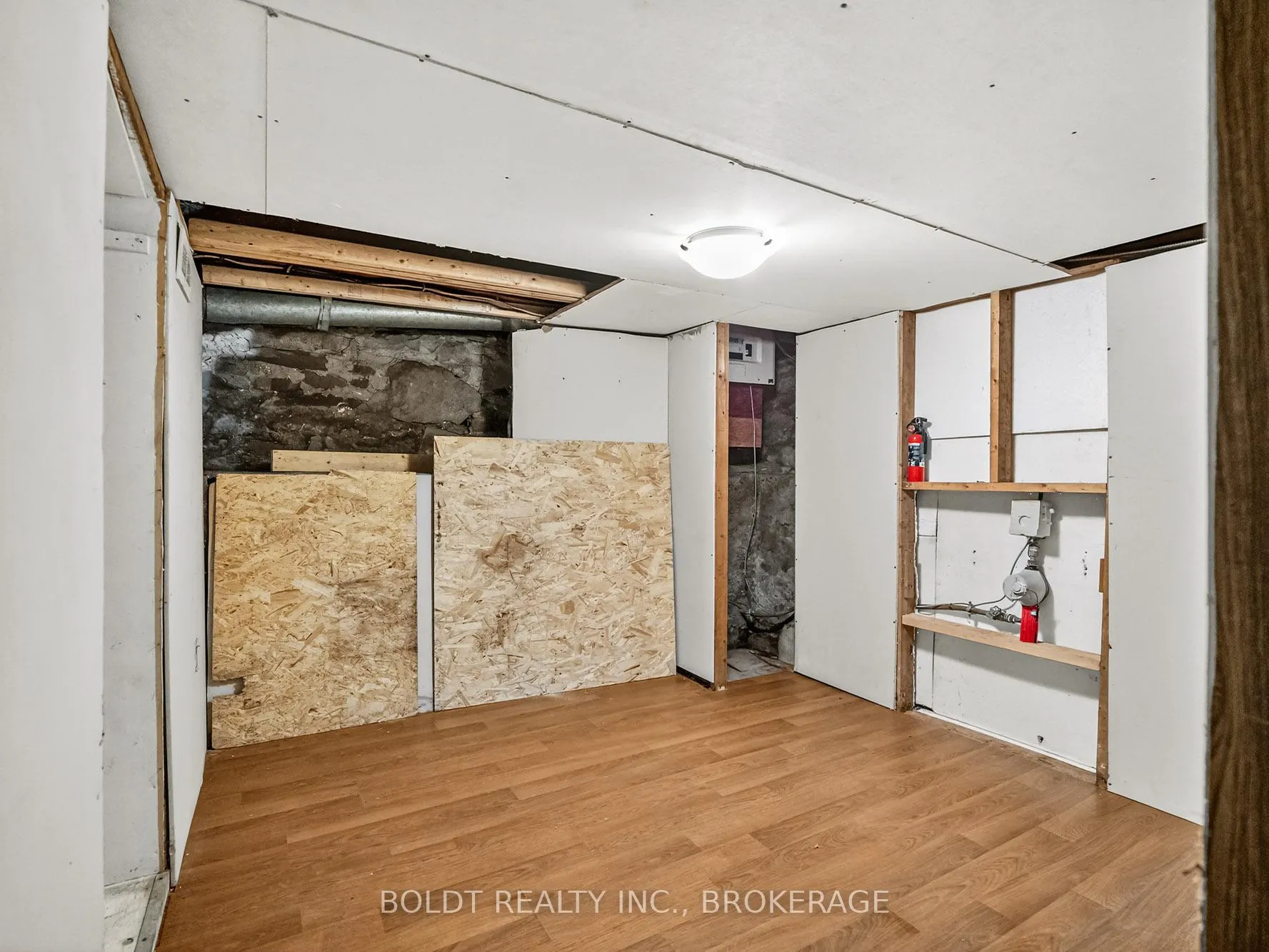 Photo 16 of 78 Maple Street, St. Catharines, Downtown — HOMEH