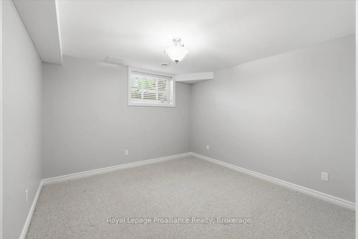 Photo 28 of 60 Conger Drive, Prince Edward County, Wellington — HOMEH