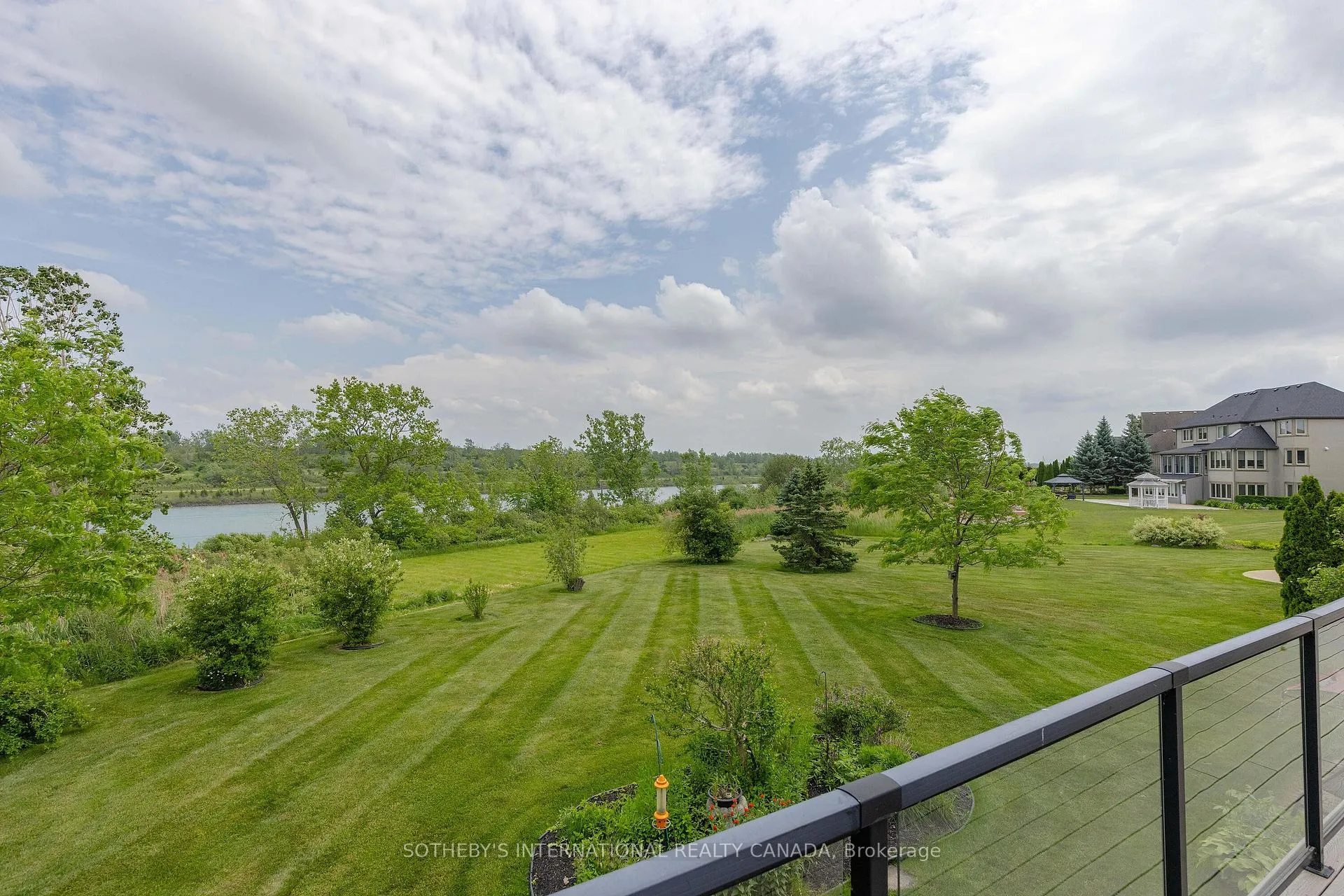 Photo 37 of 208 Muirfield Trail, Welland, Hwy 406/Welland — HOMEH