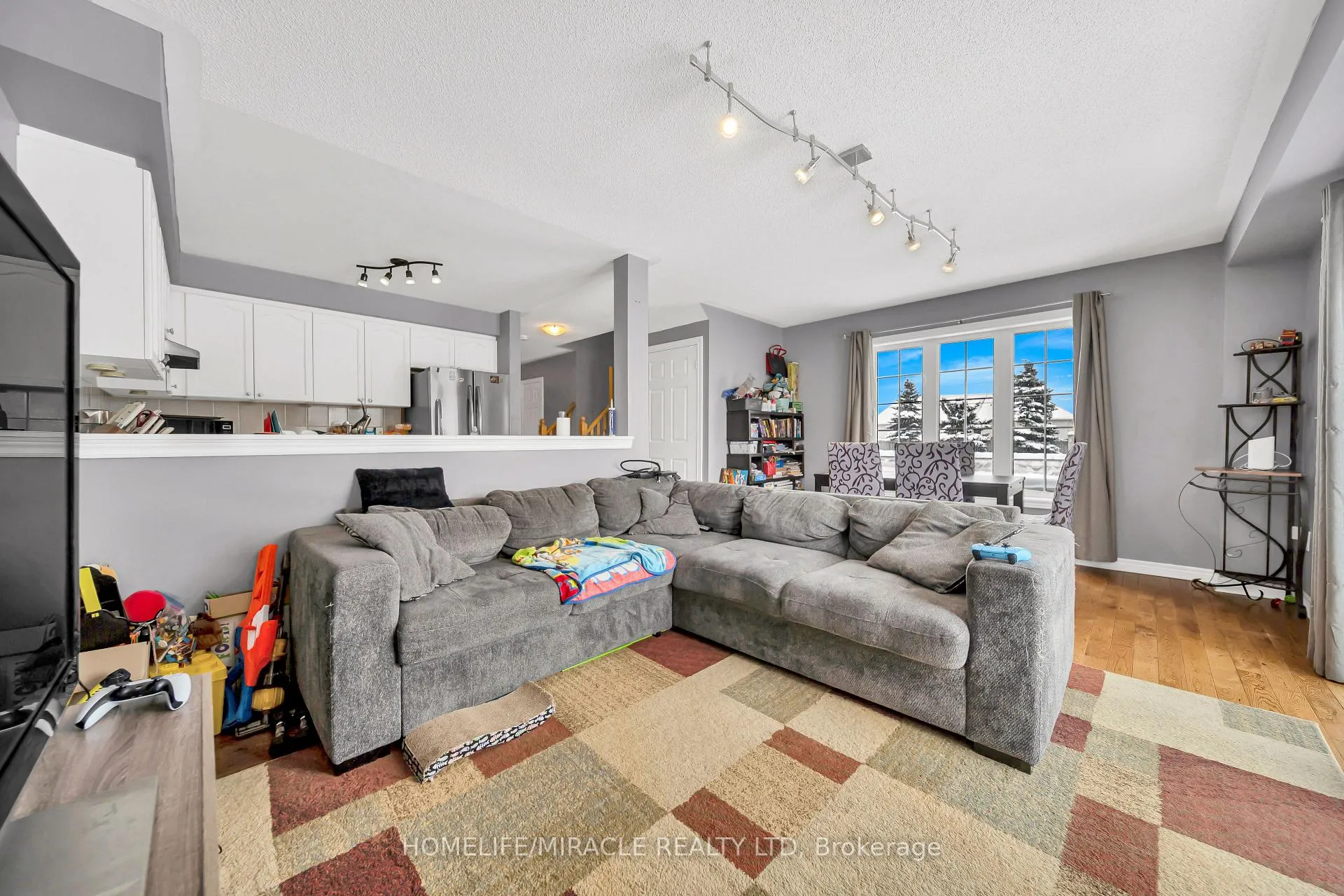 Photo 10 of 51 Touchette Drive, Barrie, Holly — HOMEH