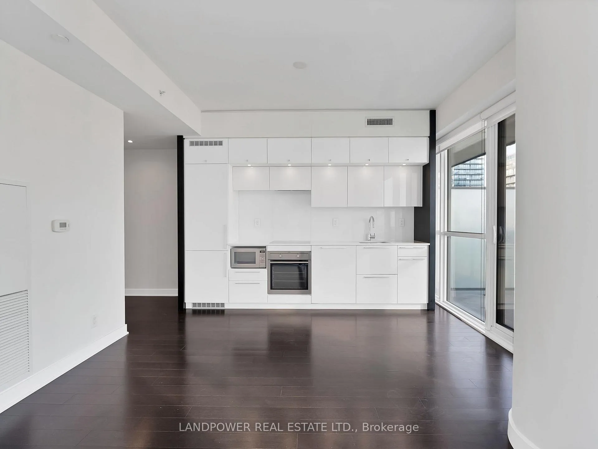 Front of Unit 2609, 15 Grenville Street