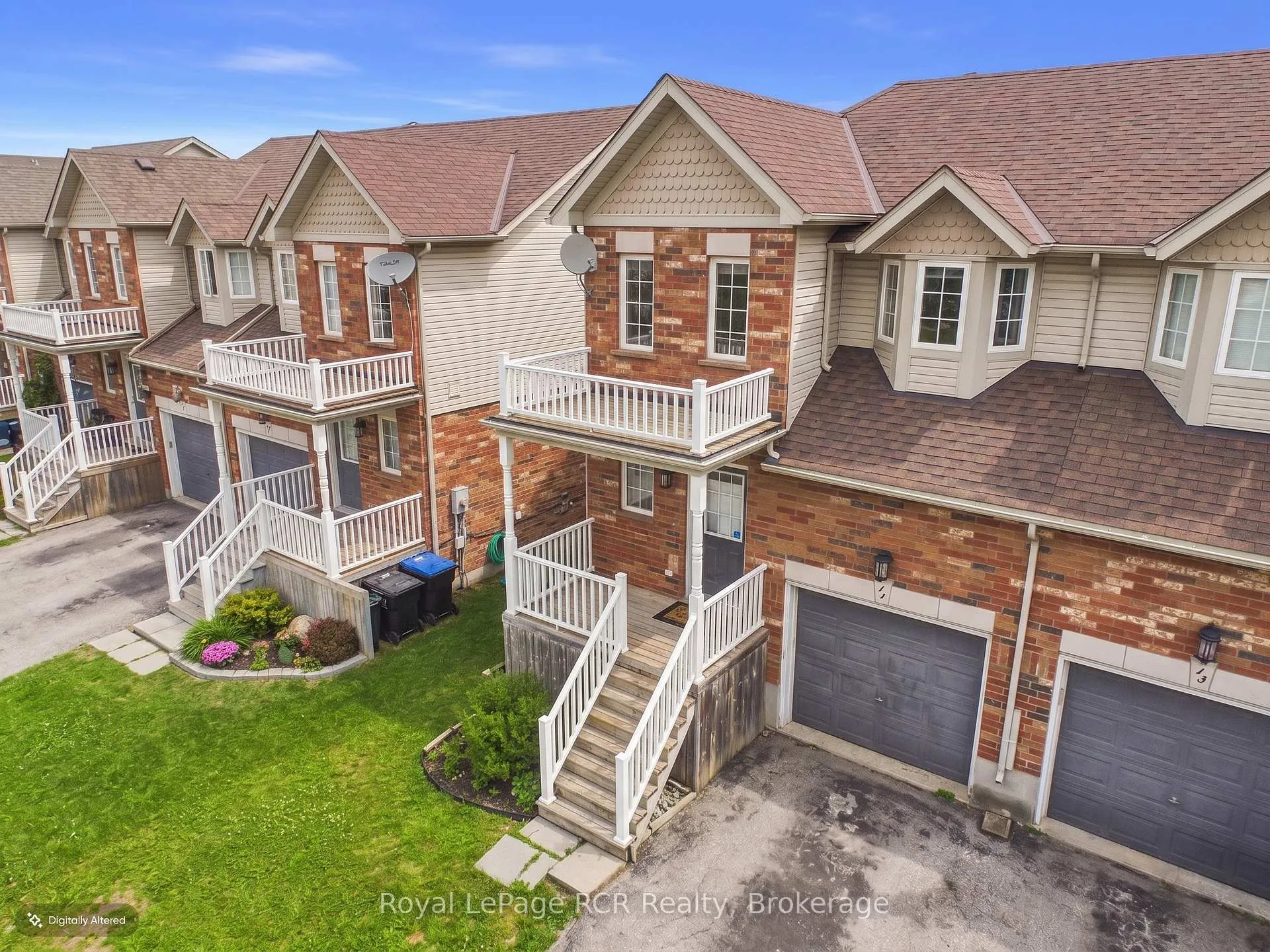 Photo 2 of 11 Wallace Street, New Tecumseth, Alliston — HOMEH