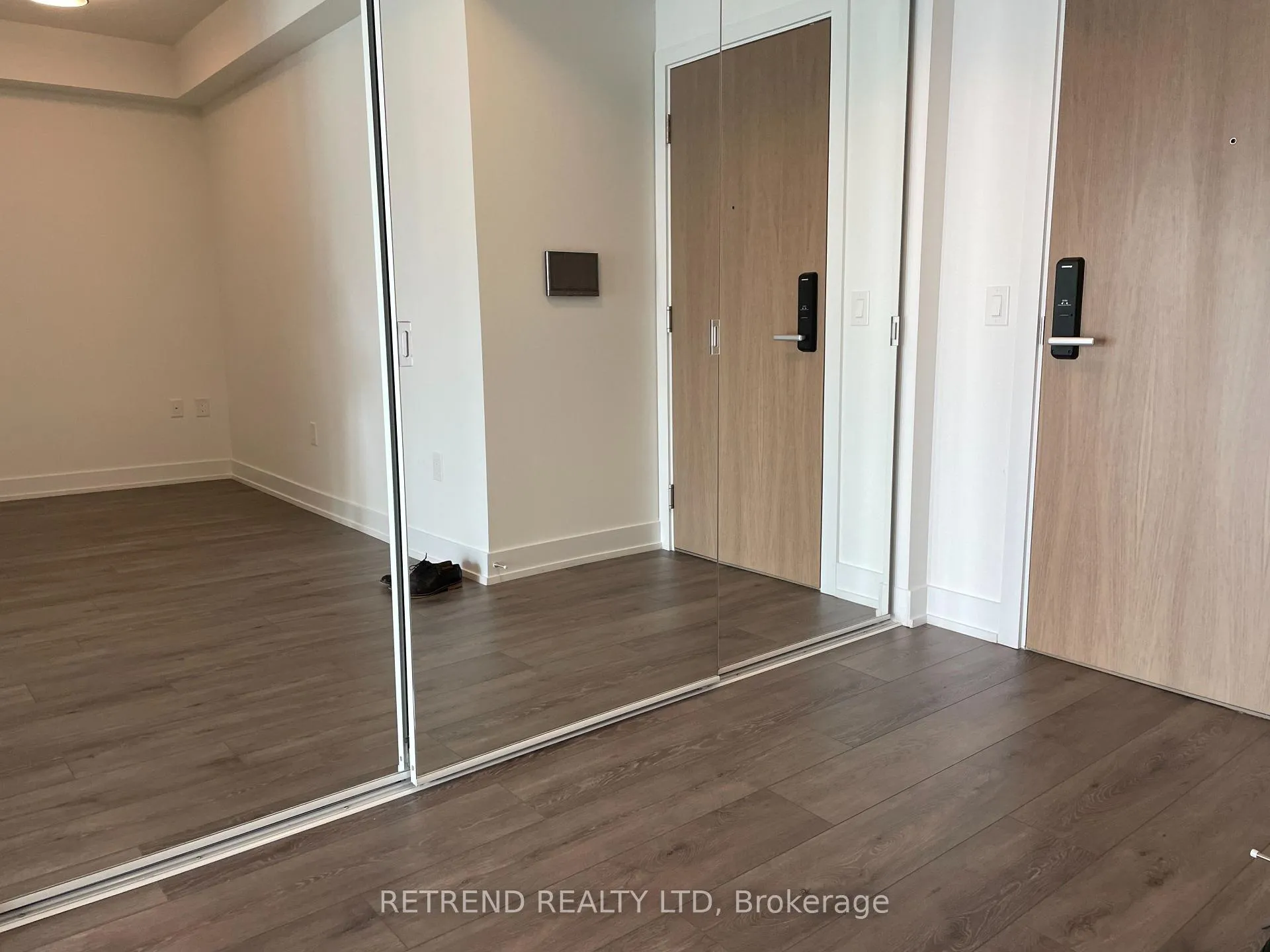 Photo 6 of Unit 2409, 575 Bloor Street E, Toronto, North St. James Town — HOMEH