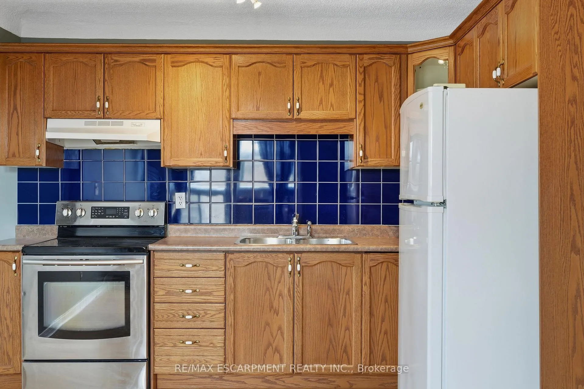 Photo 13 of Unit 10, 97 Connaught Avenue, Hamilton, Stipley — HOMEH