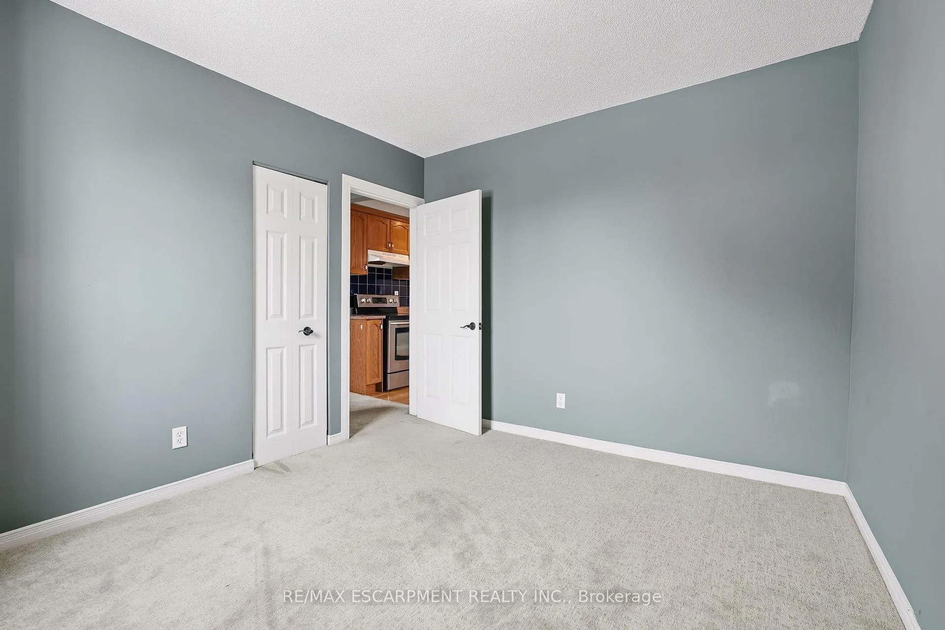 Photo 17 of Unit 10, 97 Connaught Avenue, Hamilton, Stipley — HOMEH