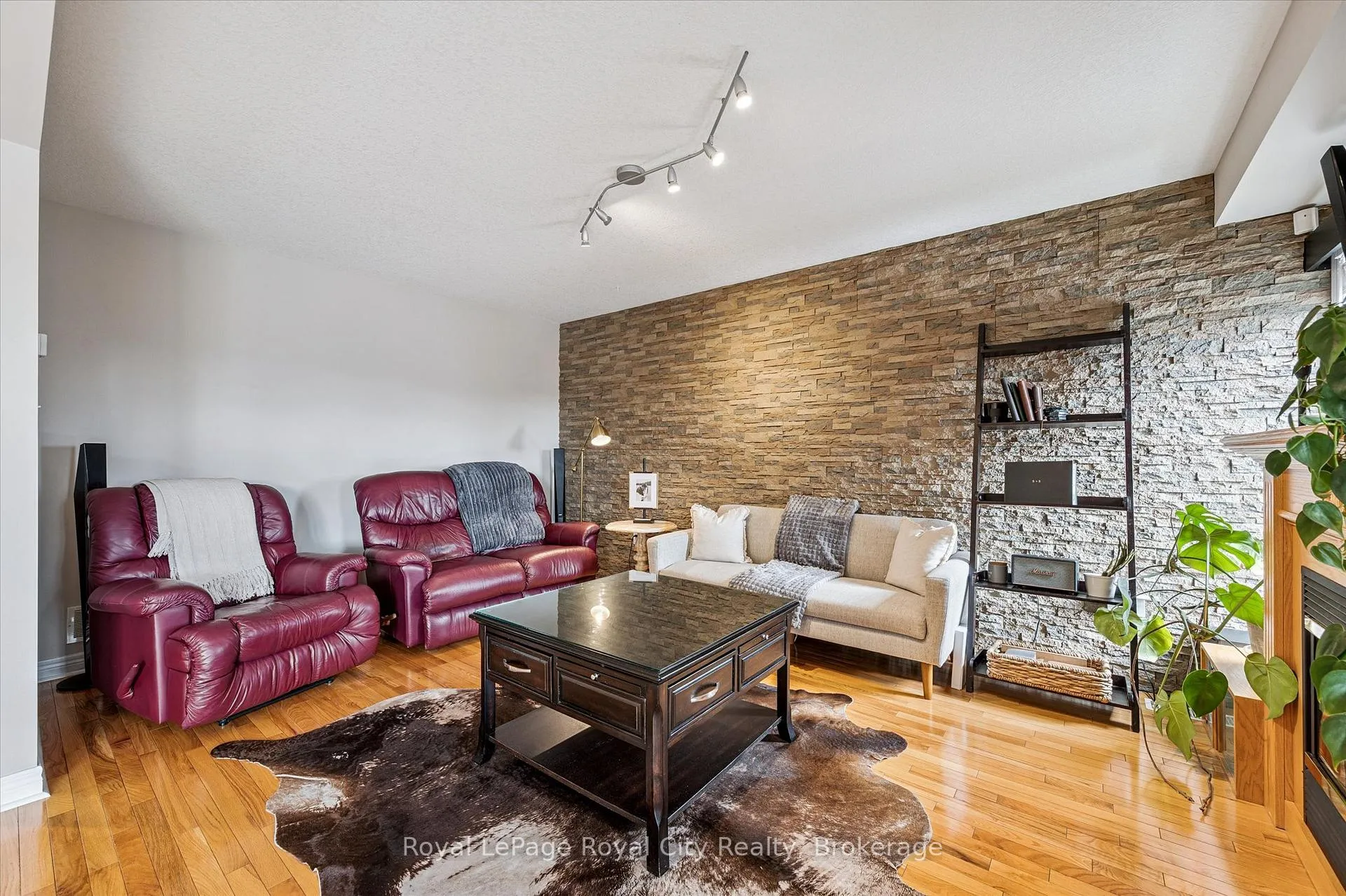 Photo 8 of 87 Law Drive, Guelph, Grange Road — HOMEH