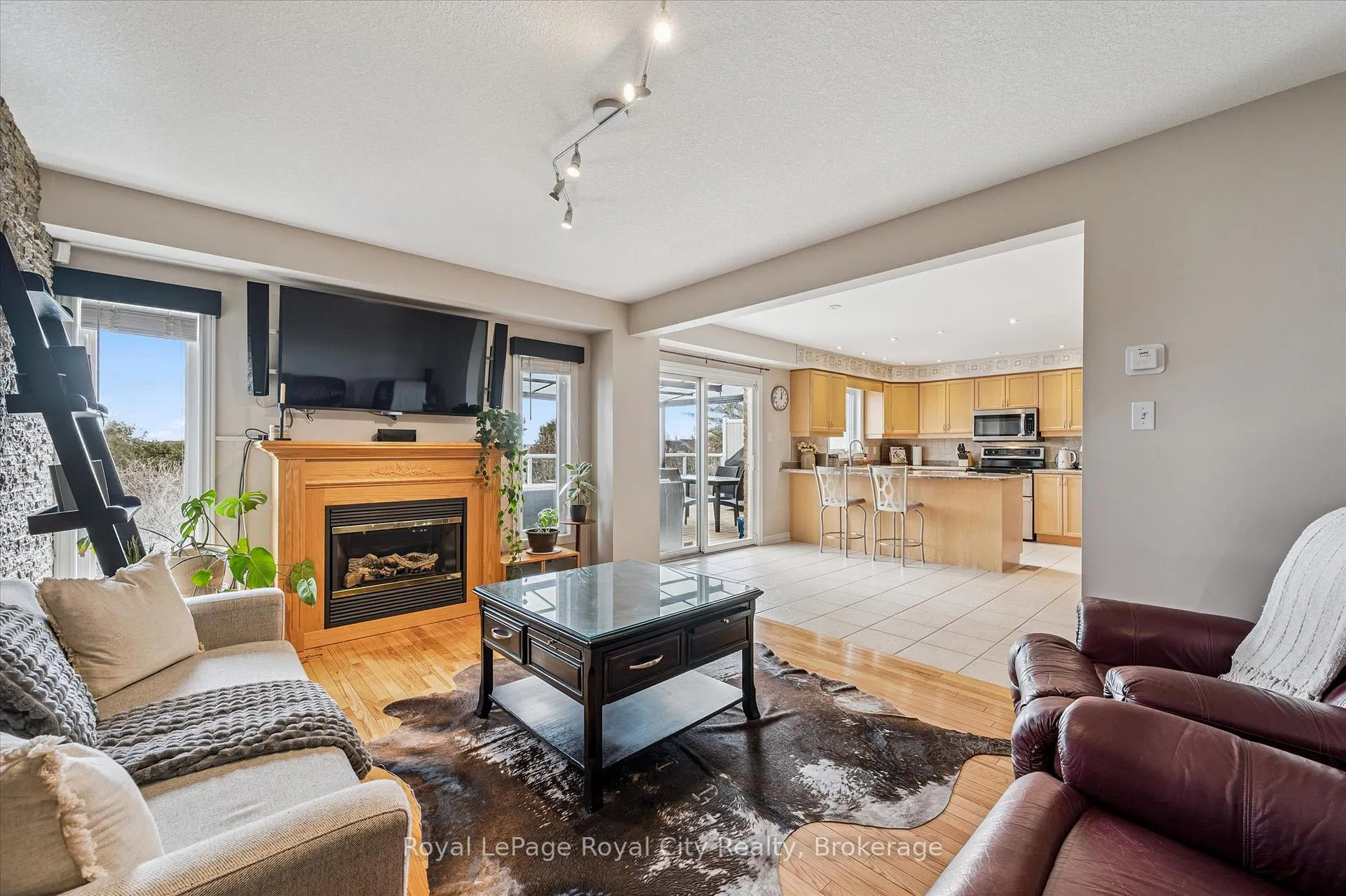 Photo 9 of 87 Law Drive, Guelph, Grange Road — HOMEH