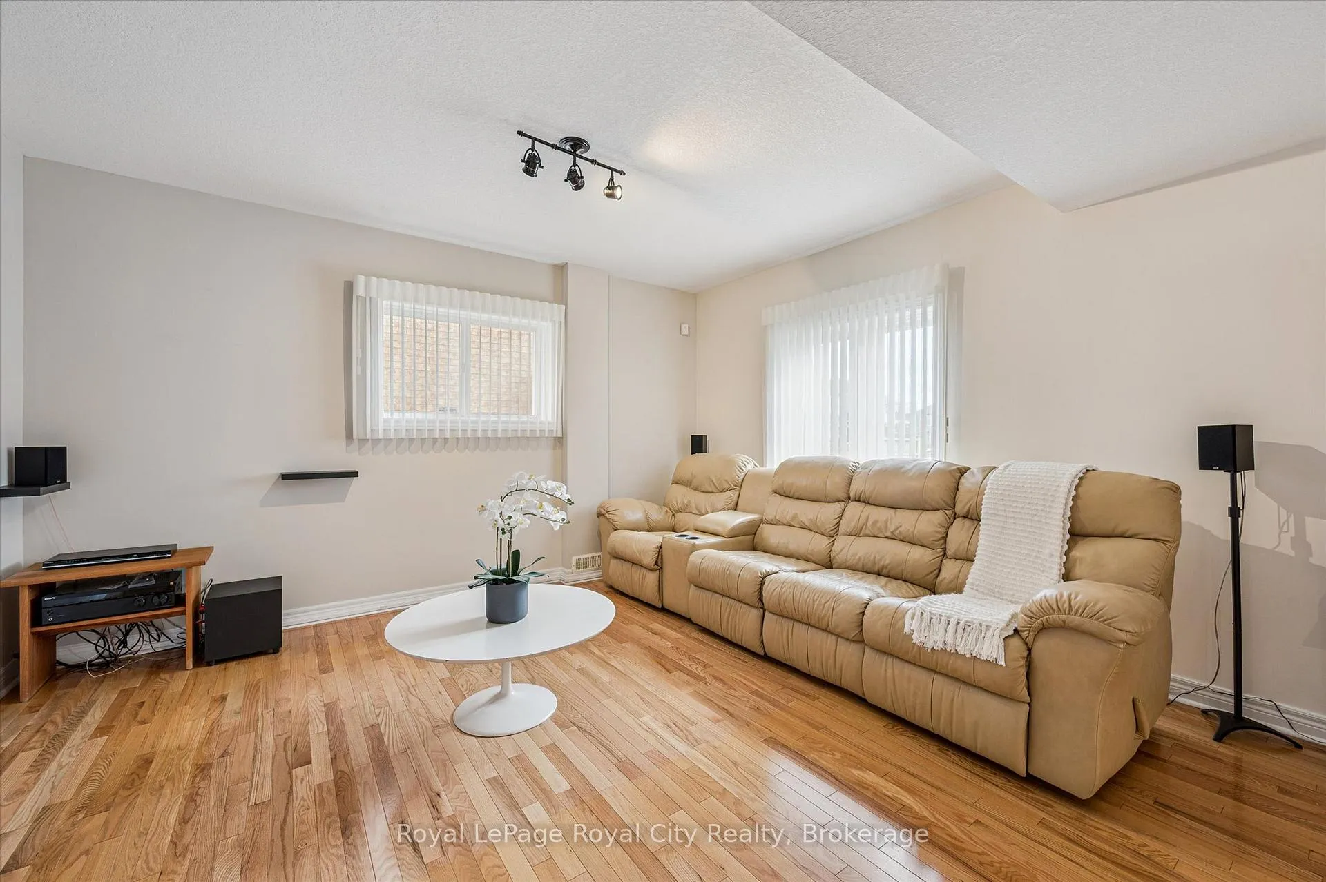 Photo 31 of 87 Law Drive, Guelph, Grange Road — HOMEH