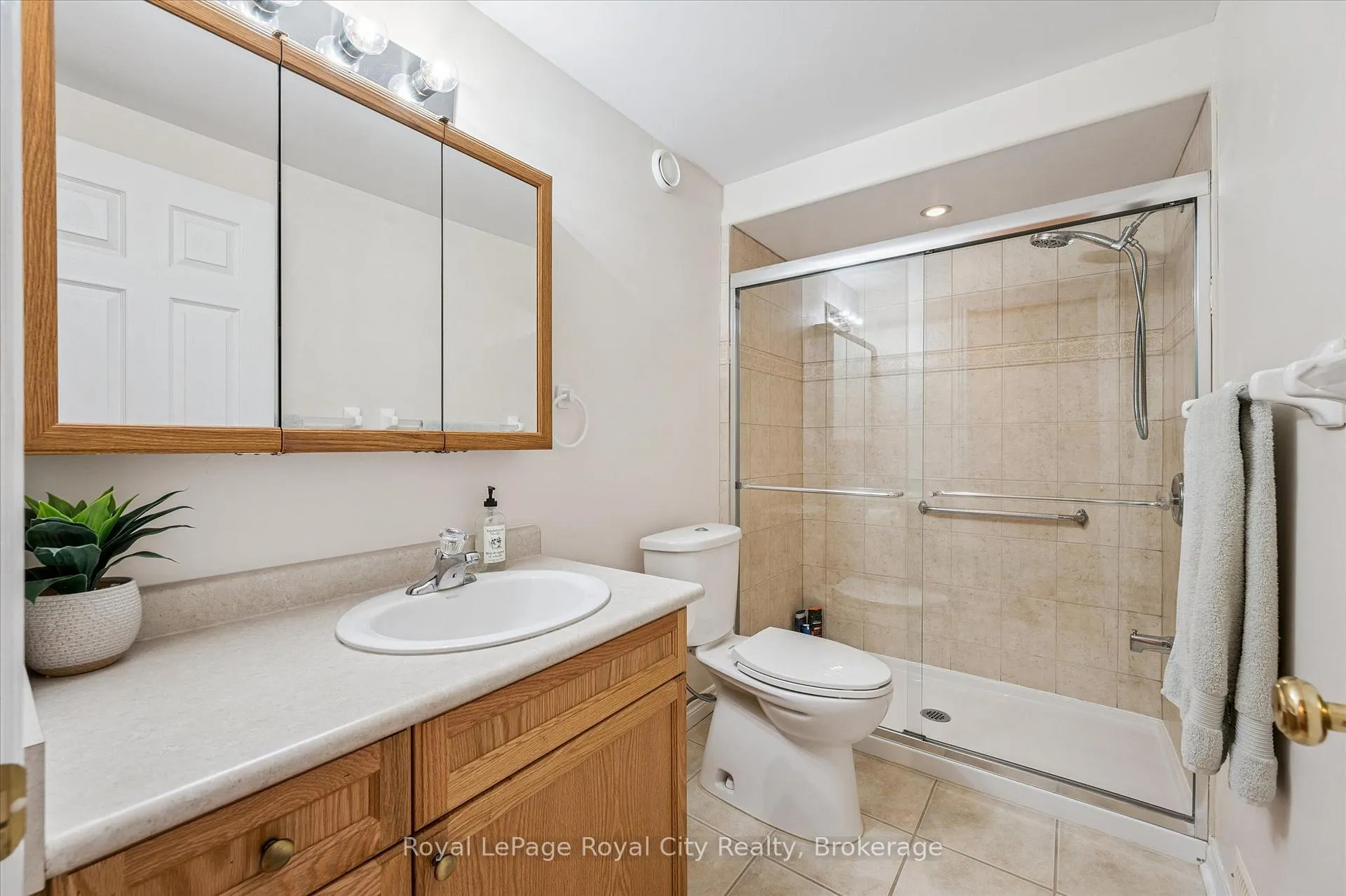 Photo 35 of 87 Law Drive, Guelph, Grange Road — HOMEH