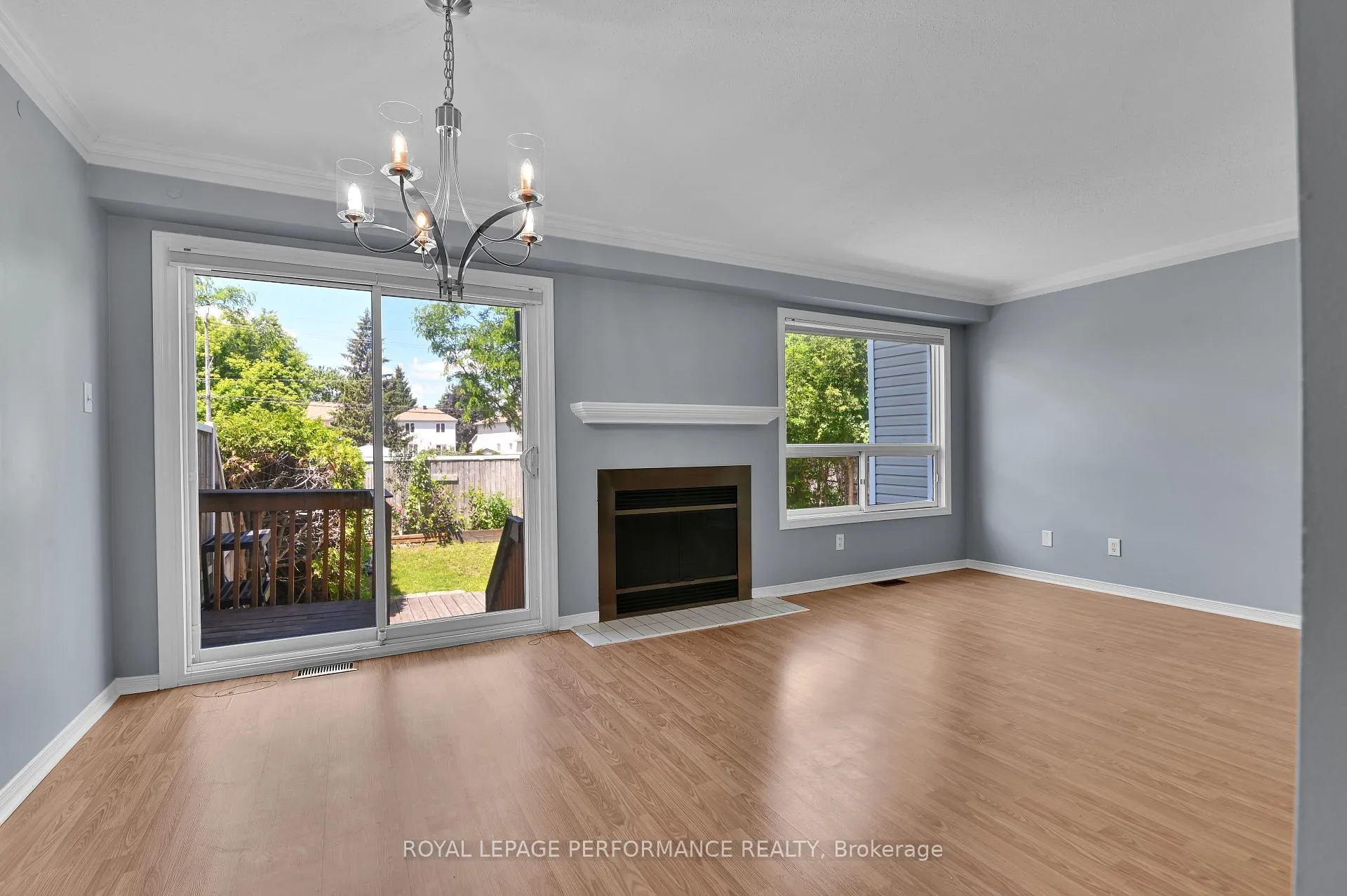 Photo 9 of 6009 Pineglade Crescent, Ottawa, Chapel Hill South - Orleans Village — HOMEH
