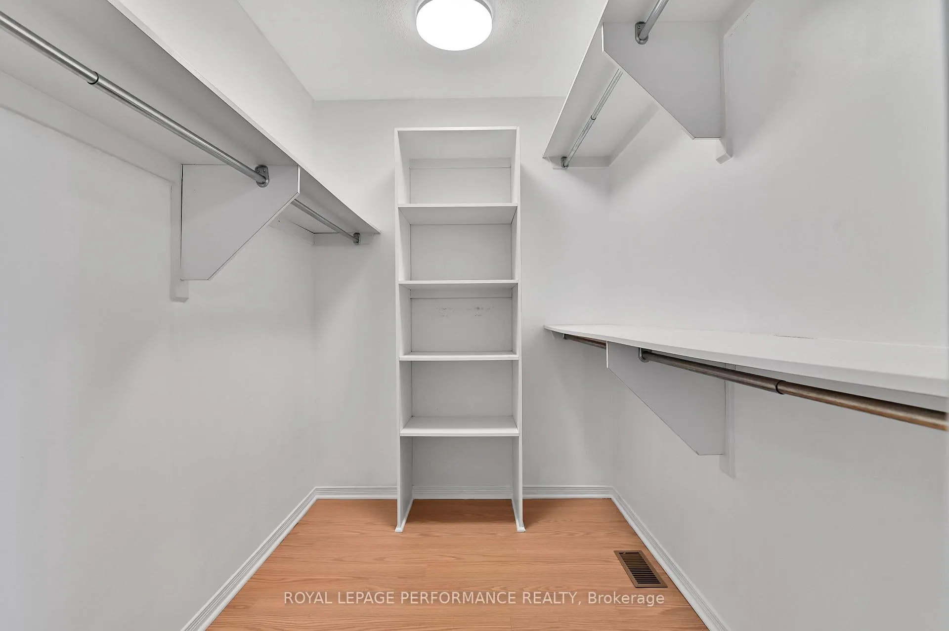 Photo 18 of 6009 Pineglade Crescent, Ottawa, Chapel Hill South - Orleans Village — HOMEH