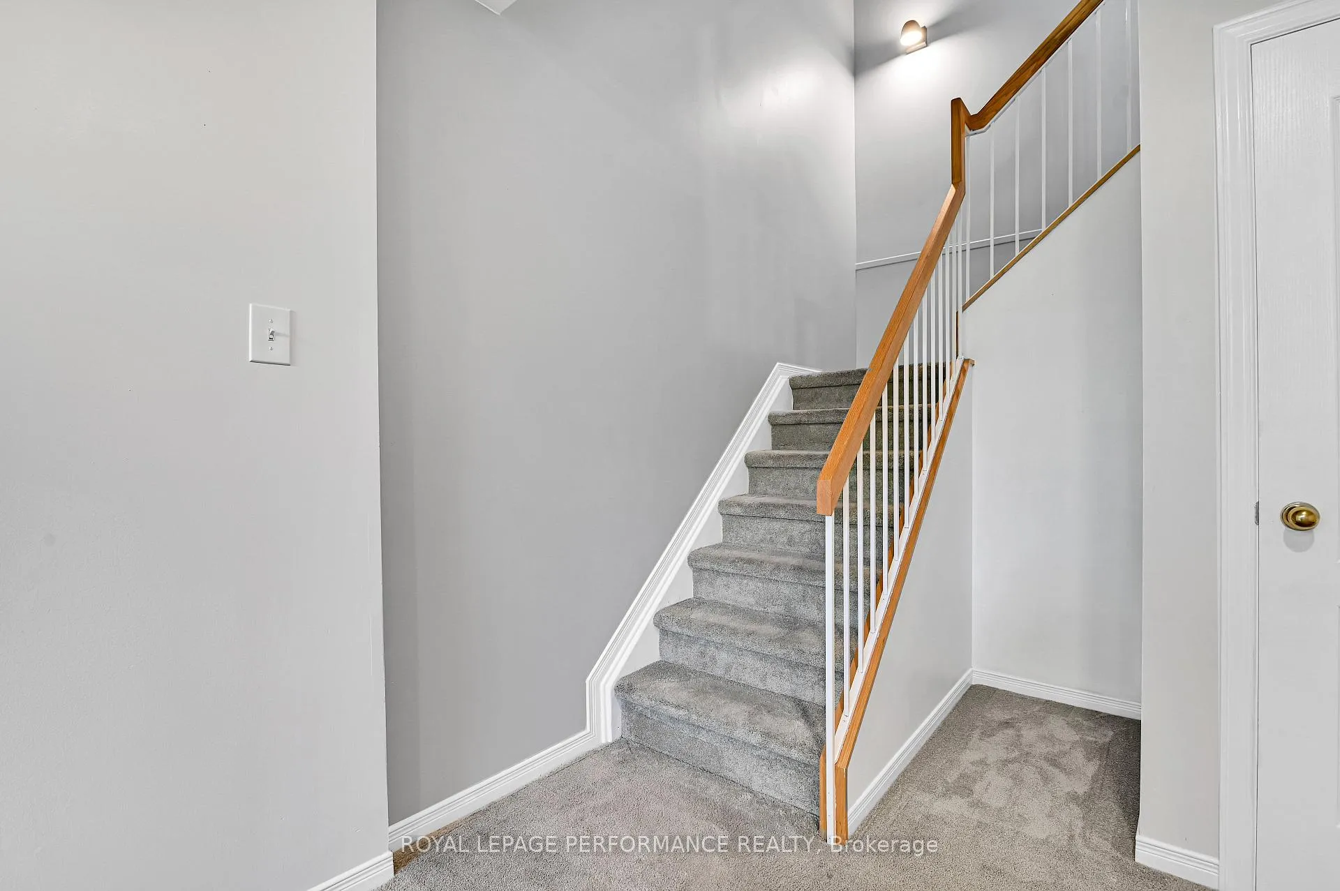 Photo 27 of 6009 Pineglade Crescent, Ottawa, Chapel Hill South - Orleans Village — HOMEH