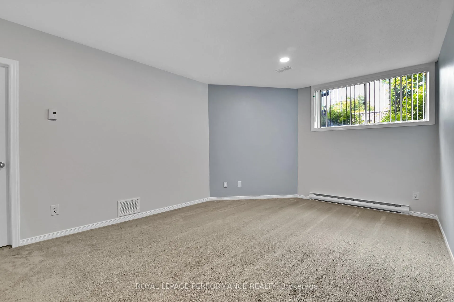 Photo 28 of 6009 Pineglade Crescent, Ottawa, Chapel Hill South - Orleans Village — HOMEH