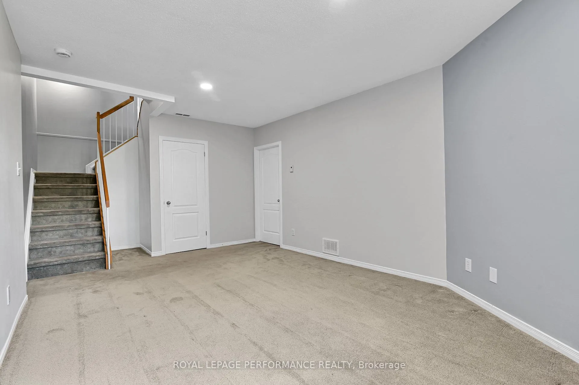 Photo 30 of 6009 Pineglade Crescent, Ottawa, Chapel Hill South - Orleans Village — HOMEH