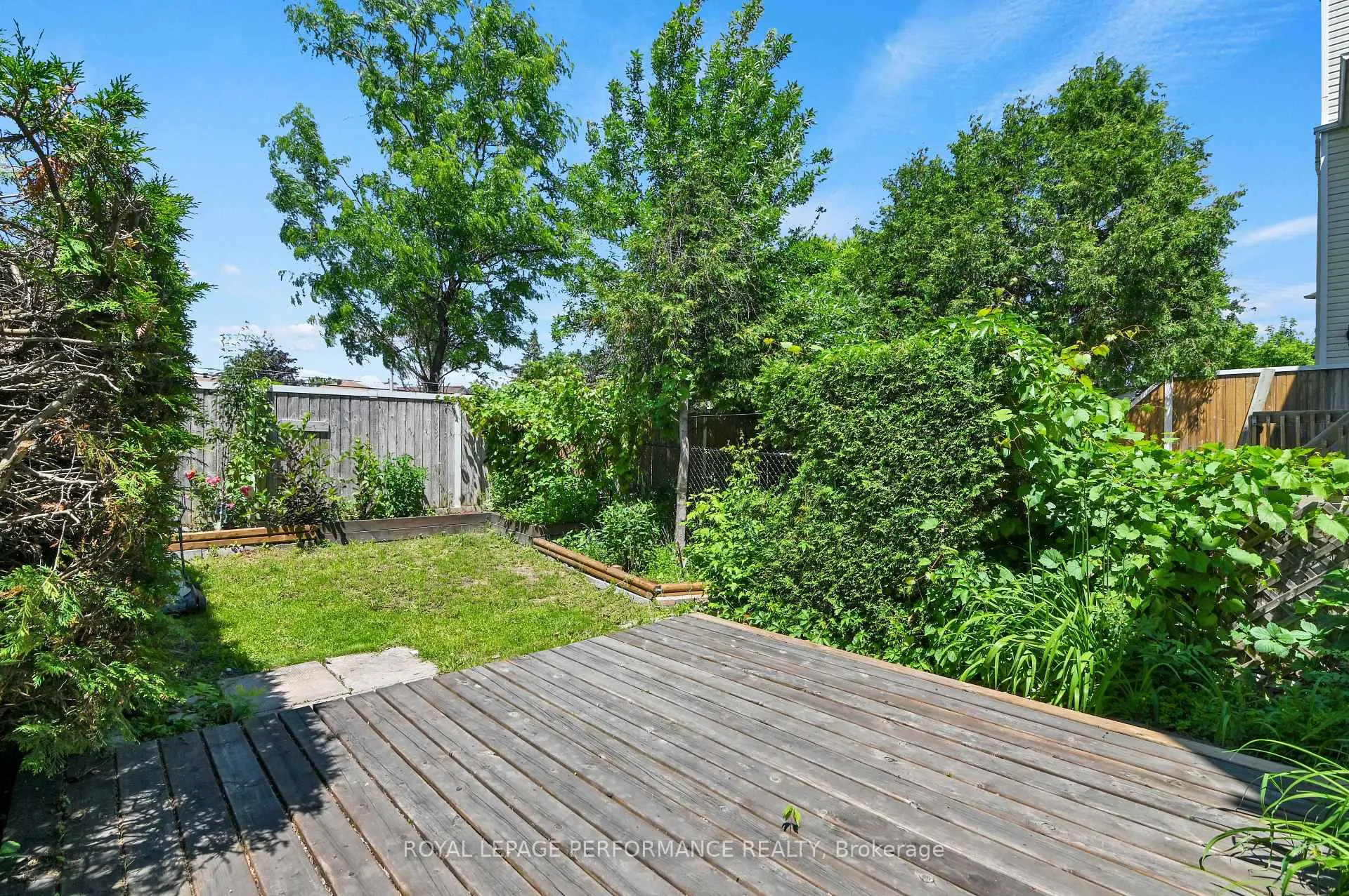 Photo 32 of 6009 Pineglade Crescent, Ottawa, Chapel Hill South - Orleans Village — HOMEH