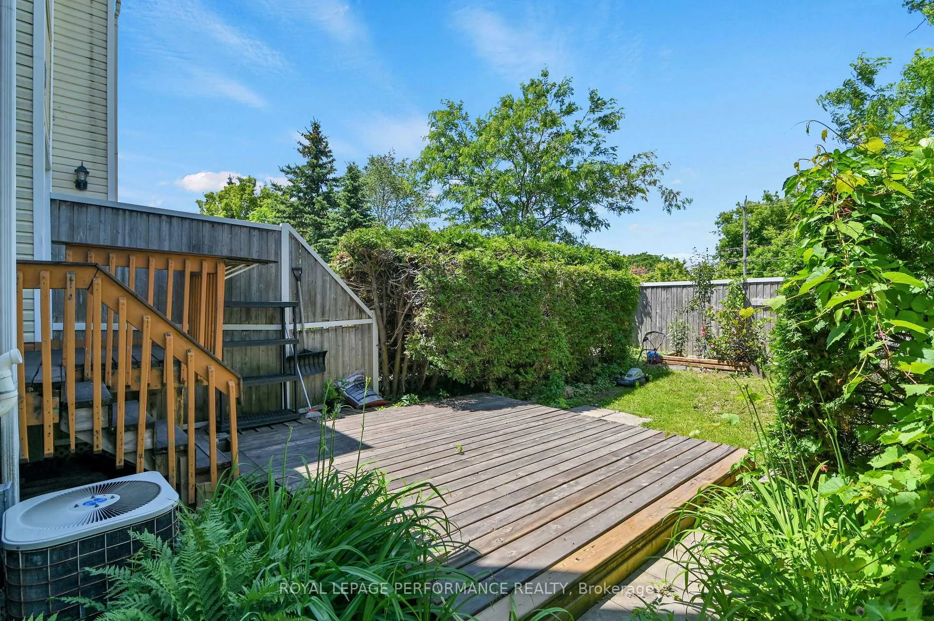 Photo 33 of 6009 Pineglade Crescent, Ottawa, Chapel Hill South - Orleans Village — HOMEH
