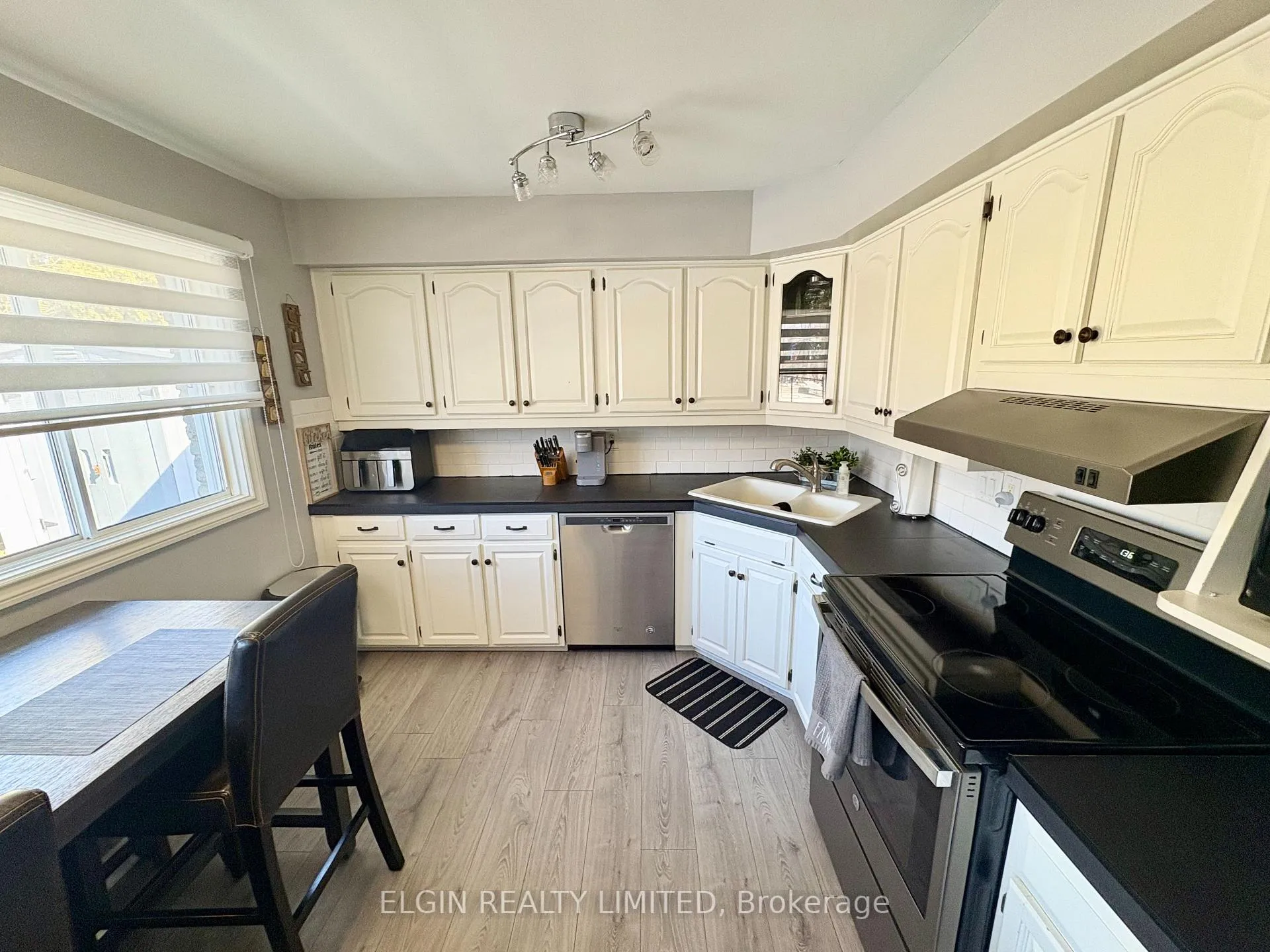 Photo 12 of 66 Aldborough Avenue, St. Thomas — HOMEH