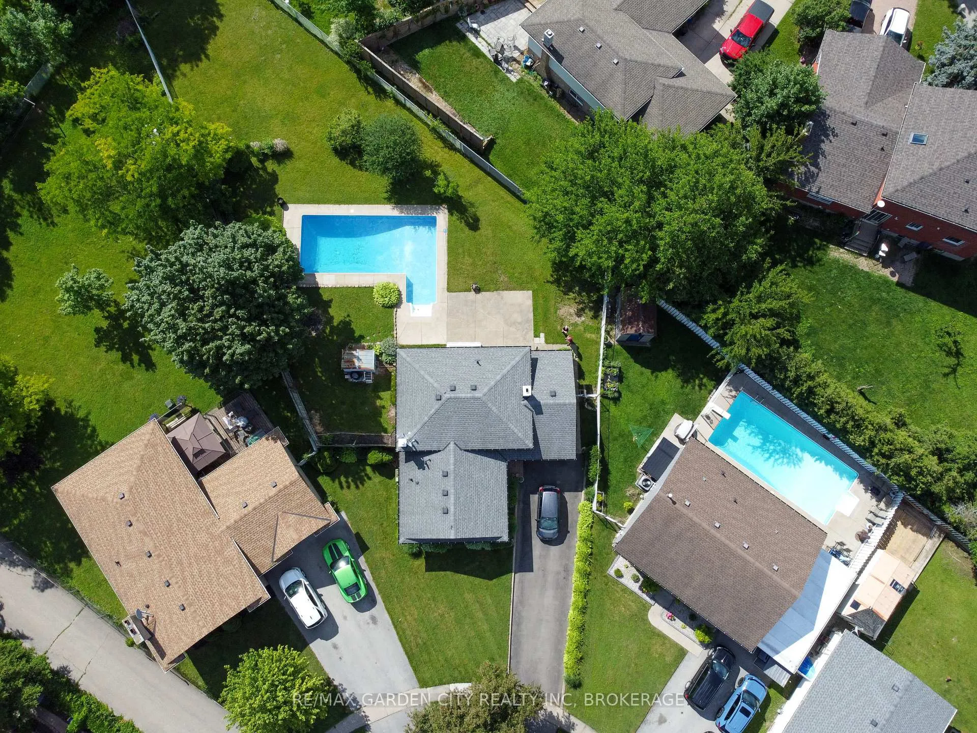 Photo 6 of 116 Dunvegan Road, St. Catharines, Secord Woods — HOMEH