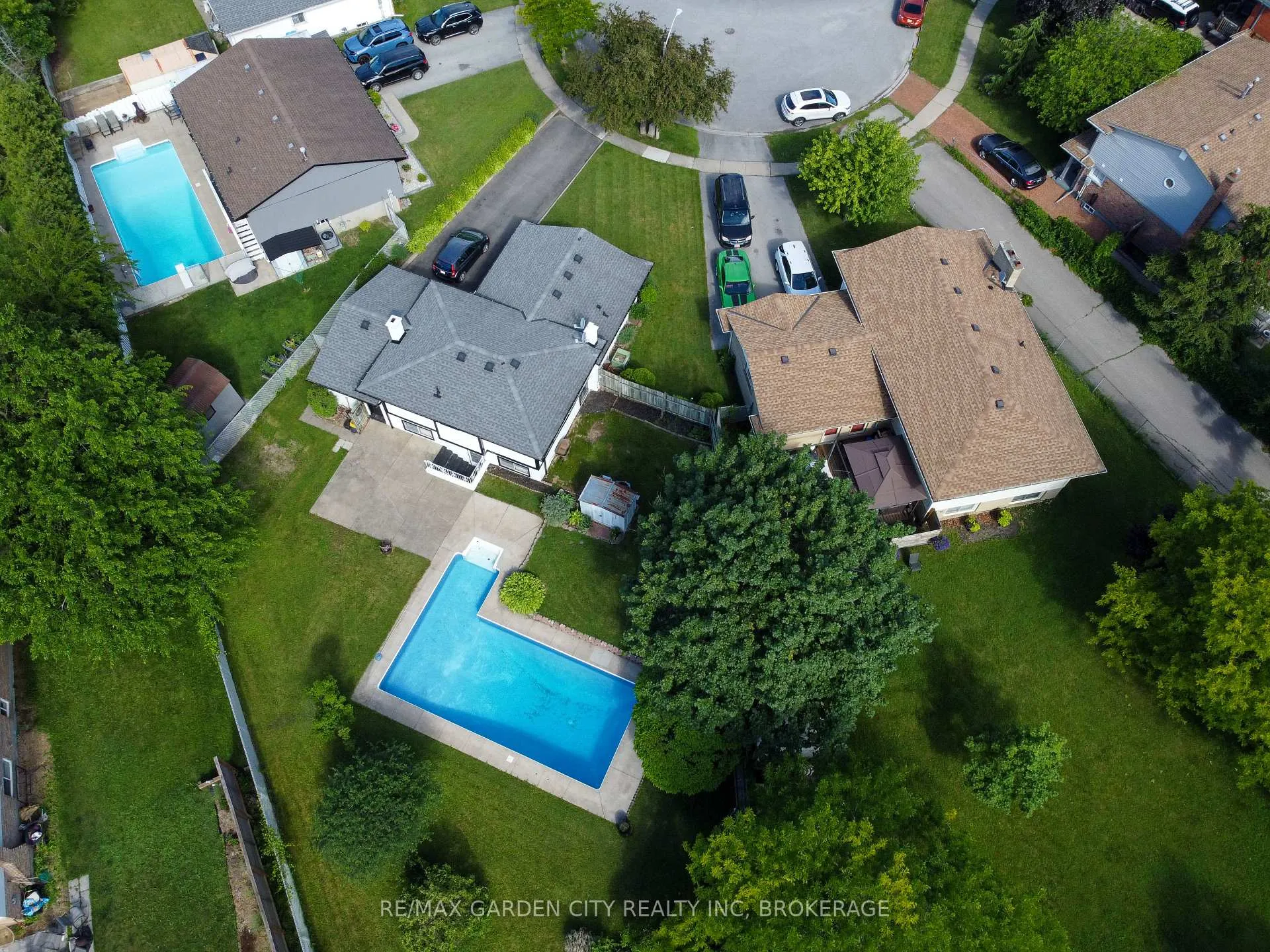Photo 9 of 116 Dunvegan Road, St. Catharines, Secord Woods — HOMEH