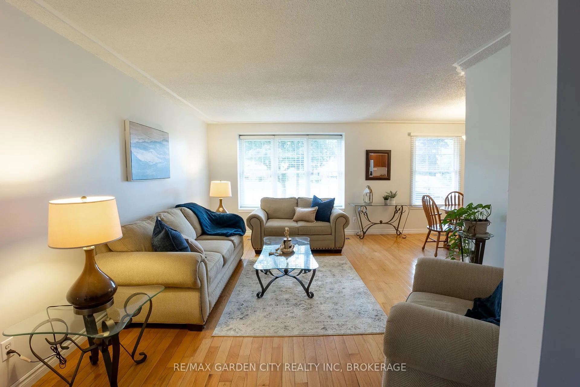 Photo 12 of 116 Dunvegan Road, St. Catharines, Secord Woods — HOMEH